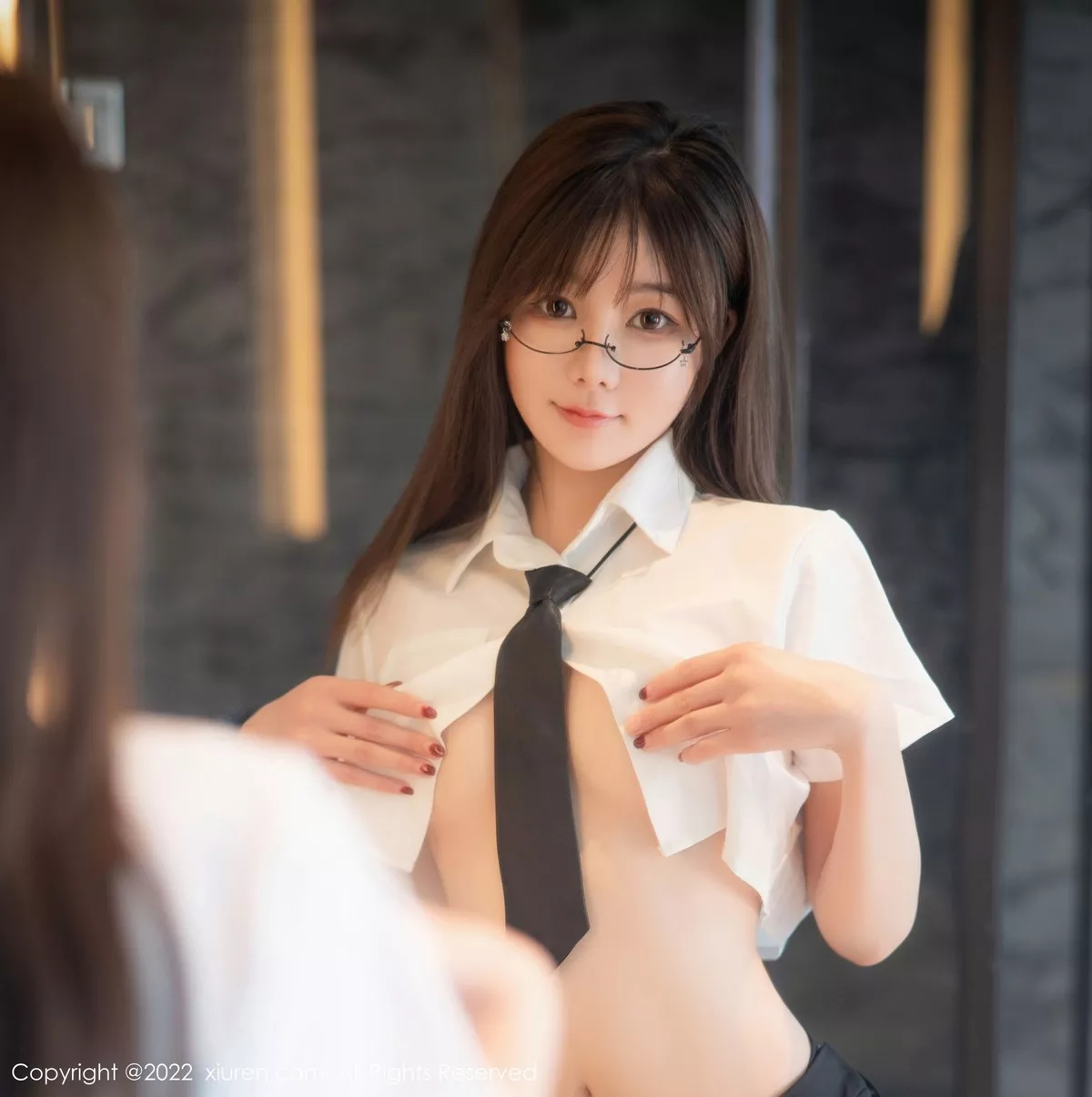 秀人集.com_[XiuRen秀人网]No.5365_模特婠婠么性感学妹制服白色短T配黑短裙秀曼妙身姿诱惑写真98P