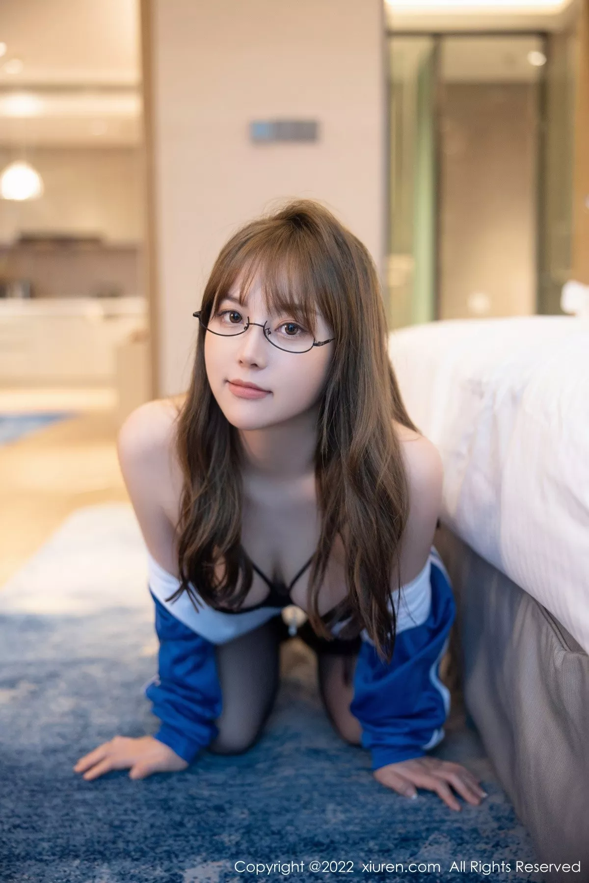 秀人集.com_[XiuRen秀人网]No.5377_模特豆瓣酱性感学妹运动服露黑色蕾丝内衣秀丰满身材诱惑写真90P