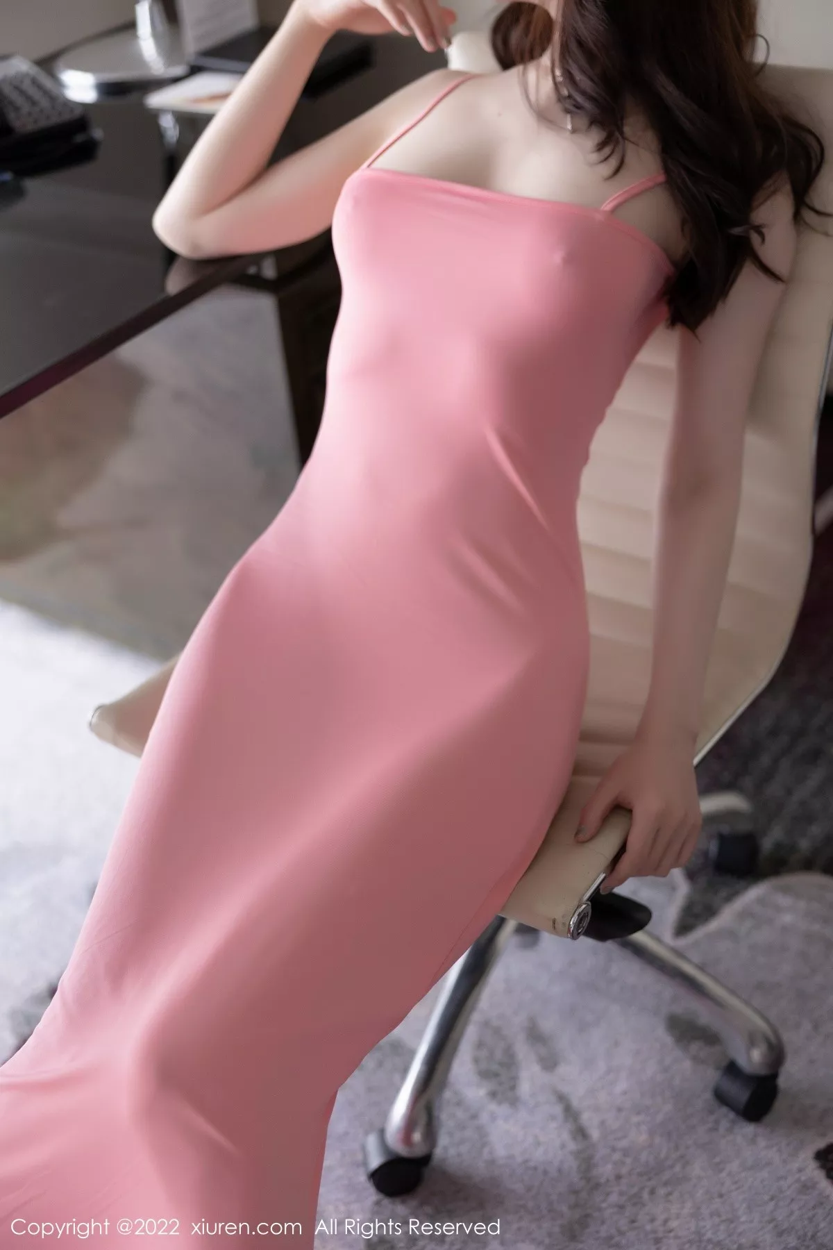 秀人集.com_[XiuRen秀人网]No.5379_模特梦心玥佛山心愿旅拍性感粉色吊带长裙秀高挑身材诱惑写真82P