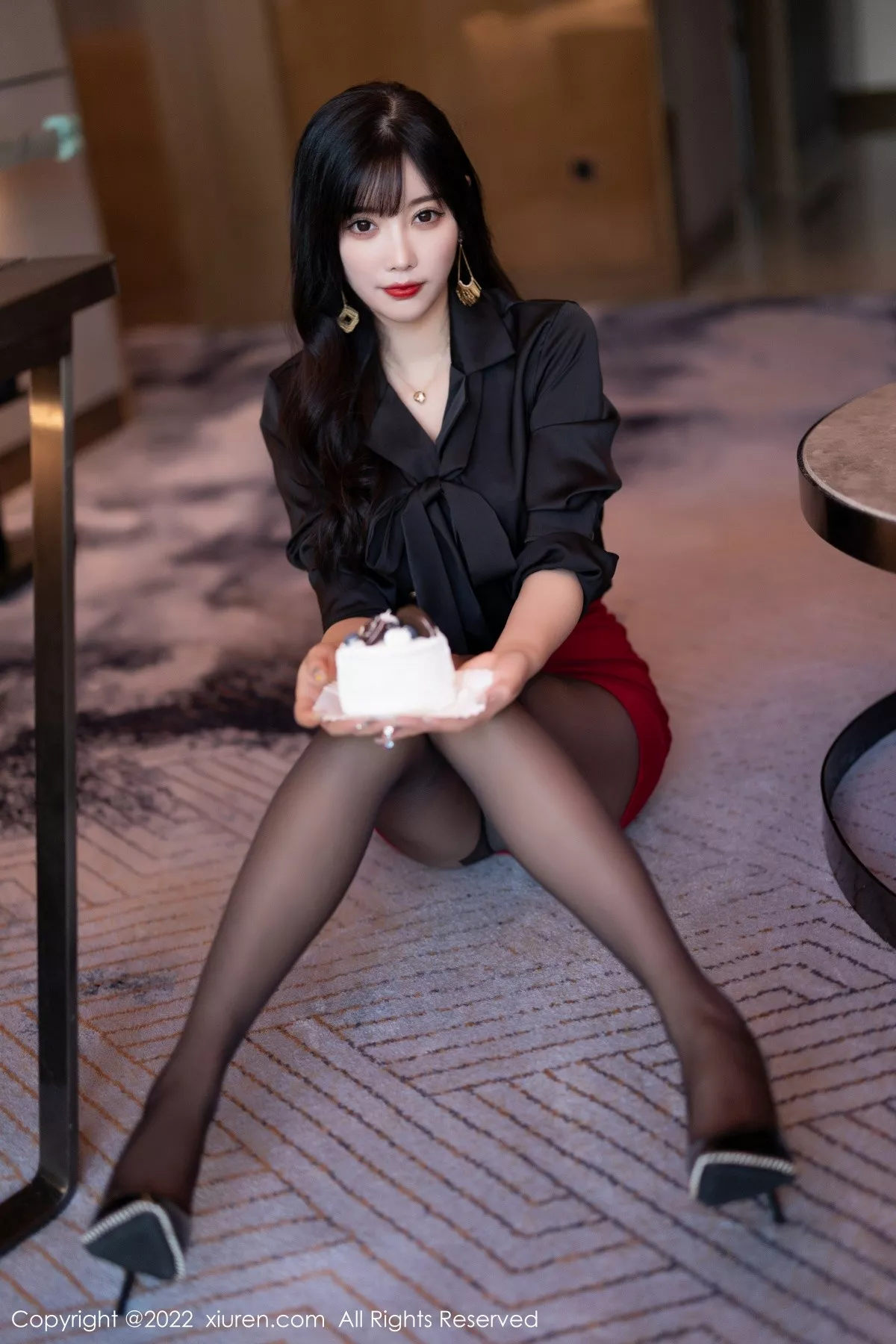 秀人集.com_[XiuRen秀人网]No.5390_女神杨晨晨Yome半脱露轻透蕾丝内衣配超薄无内黑丝诱惑写真82P