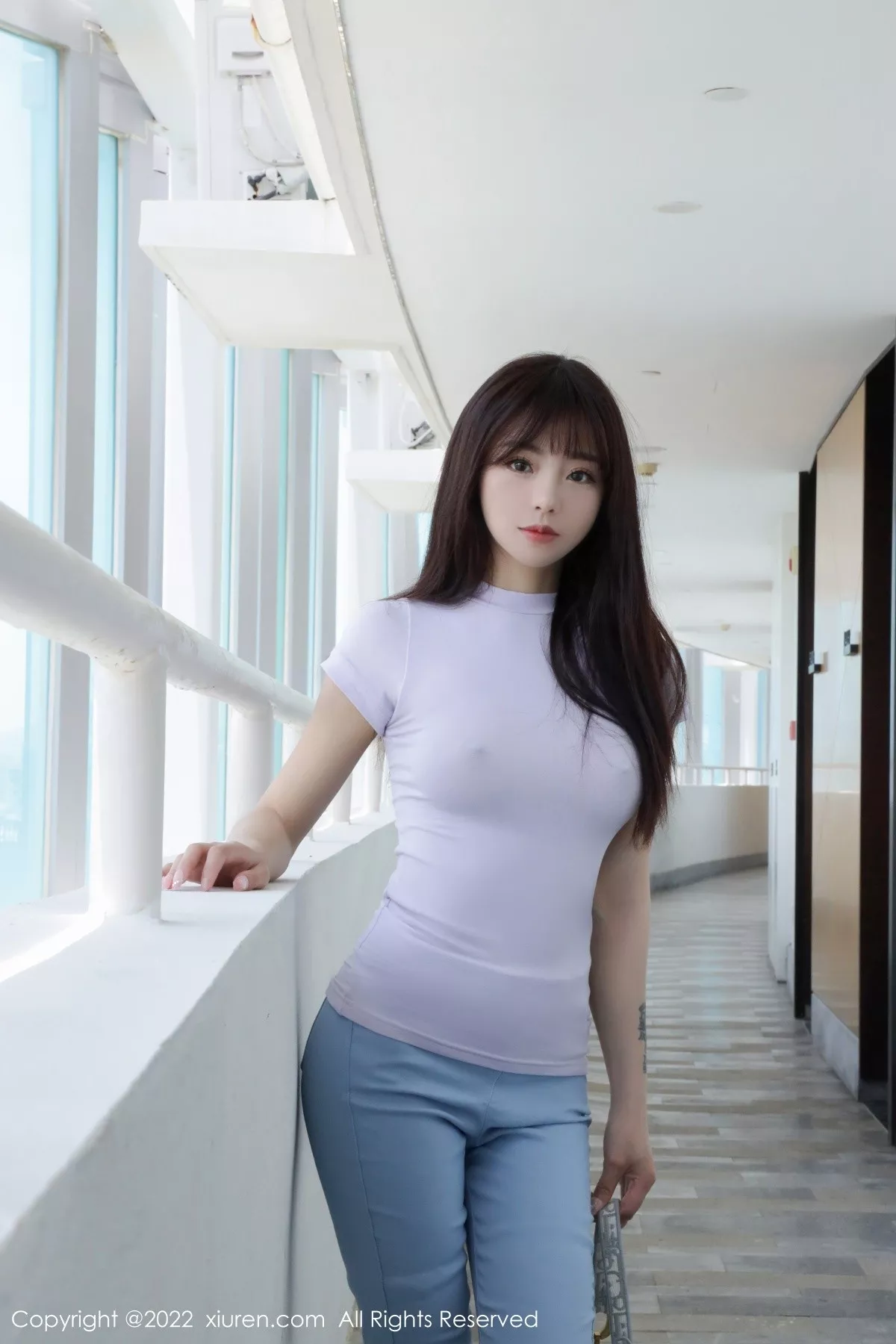 秀人集.com_[XiuRen秀人网]No.5384_模特佘贝拉bella三亚旅拍紫色收身衣配长裤秀完美身材诱惑写真84P