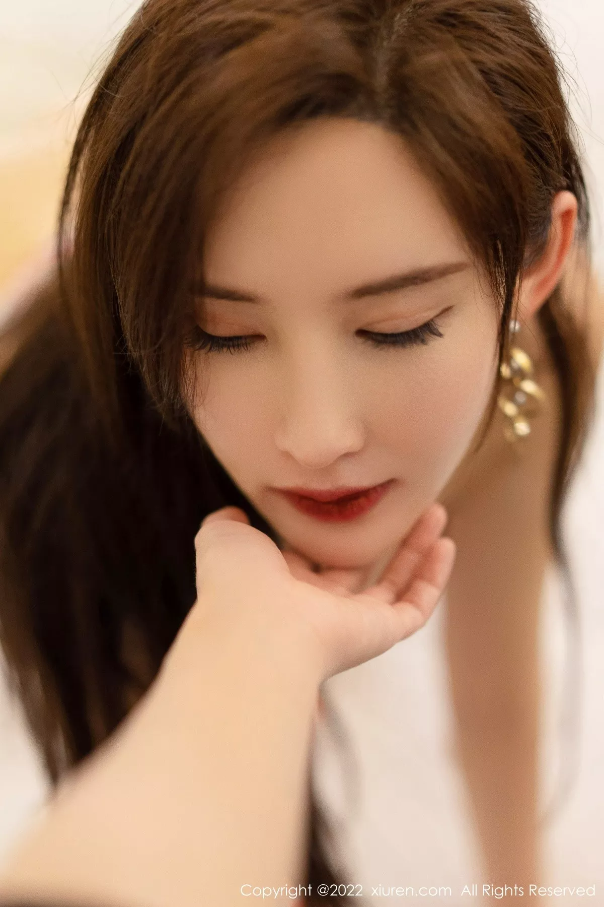 秀人集.com_[XiuRen秀人网]No.5398_女神奶瓶土肥圆私房性感露肩开叉连衣长裙秀丰满身材诱惑写真71P