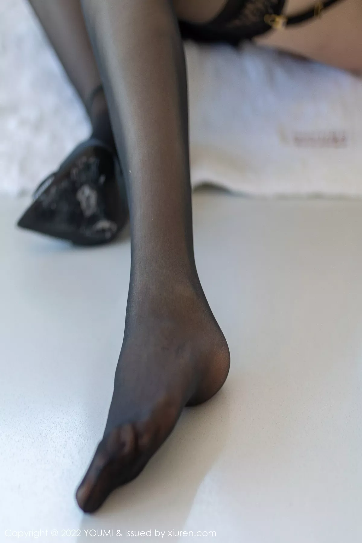 秀人集.com_[YouMi尤蜜荟]Vol.826_女神尤妮丝Egg黑色轻透连衣长裙配黑色蕾丝吊袜完美诱惑写真54P