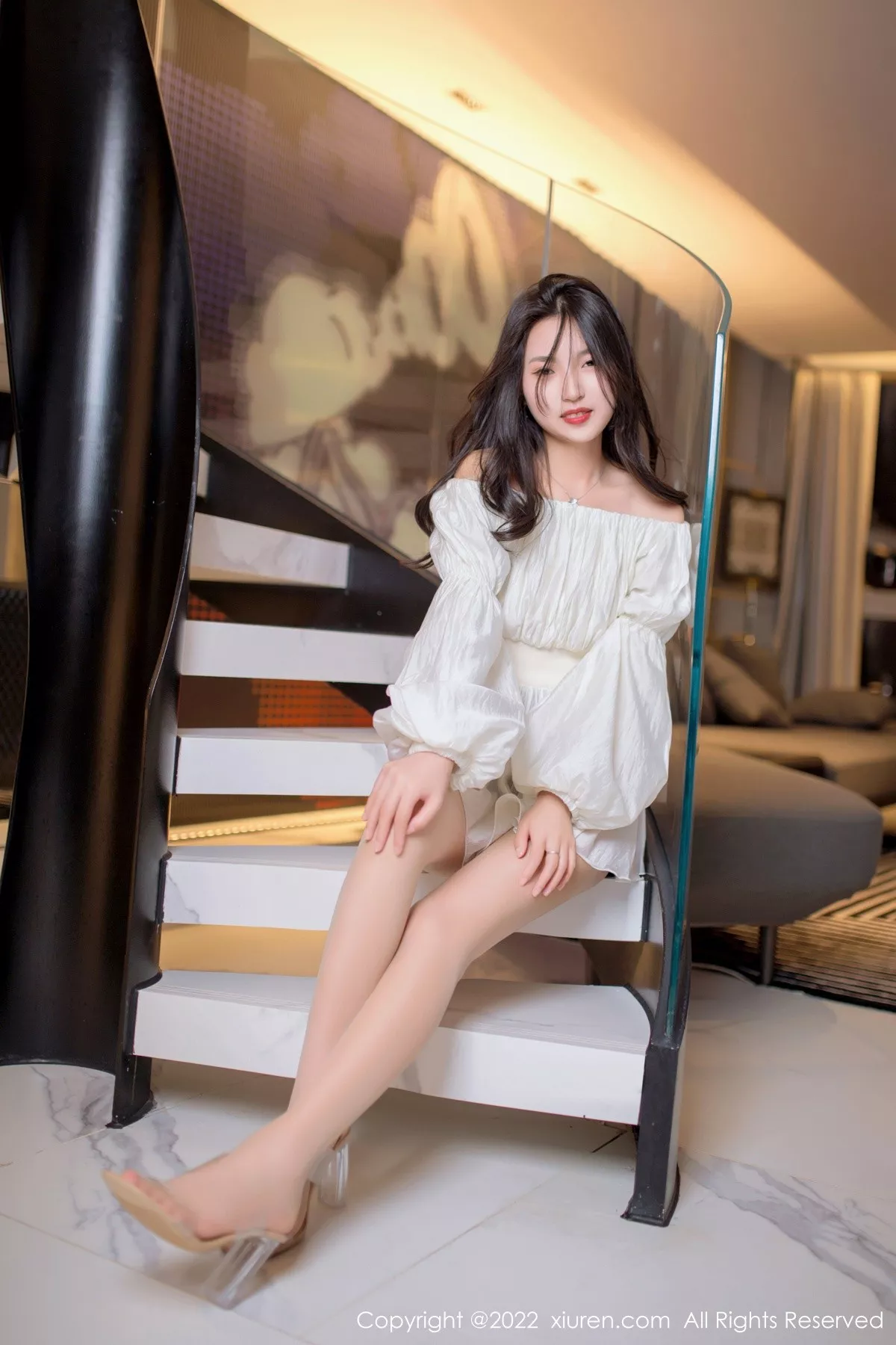 秀人集.com_[XiuRen秀人网]No.5399_新人模特十九九私房多套性感服饰秀曼妙苗条身材迷人诱惑写真117P