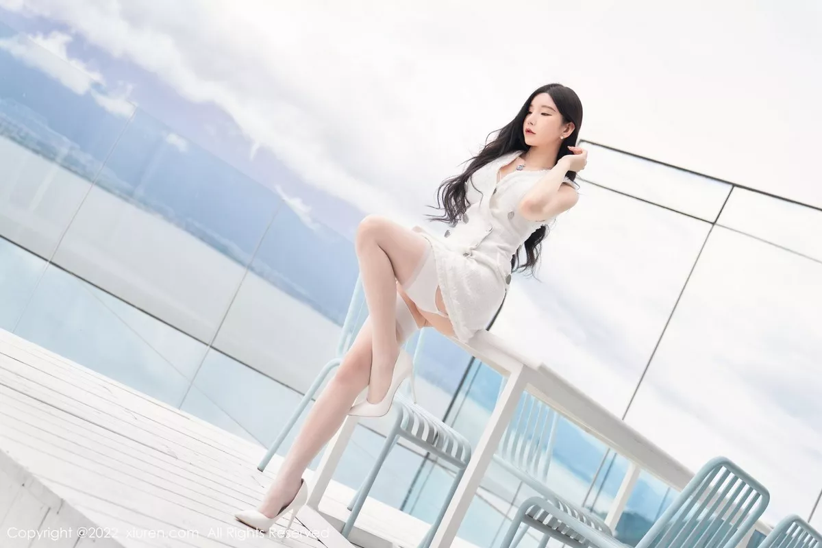 秀人集.com_[XiuRen秀人网]No.5418_女神周于希Sally心愿旅拍脱白色外衣露白色蕾丝内衣诱惑写真73P