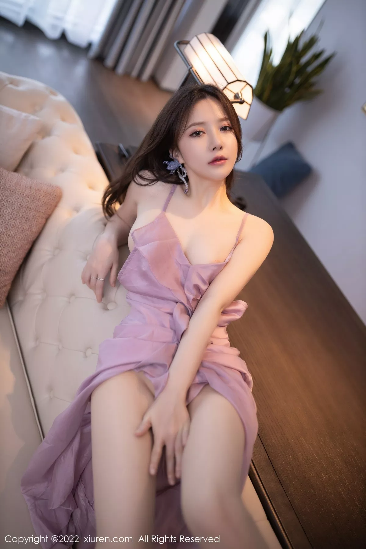 秀人集.com_[XiuRen秀人网]No.5432_模特鱼子酱Fish私房紫色吊带裙配超薄黑丝半脱露豪乳诱惑写真73P