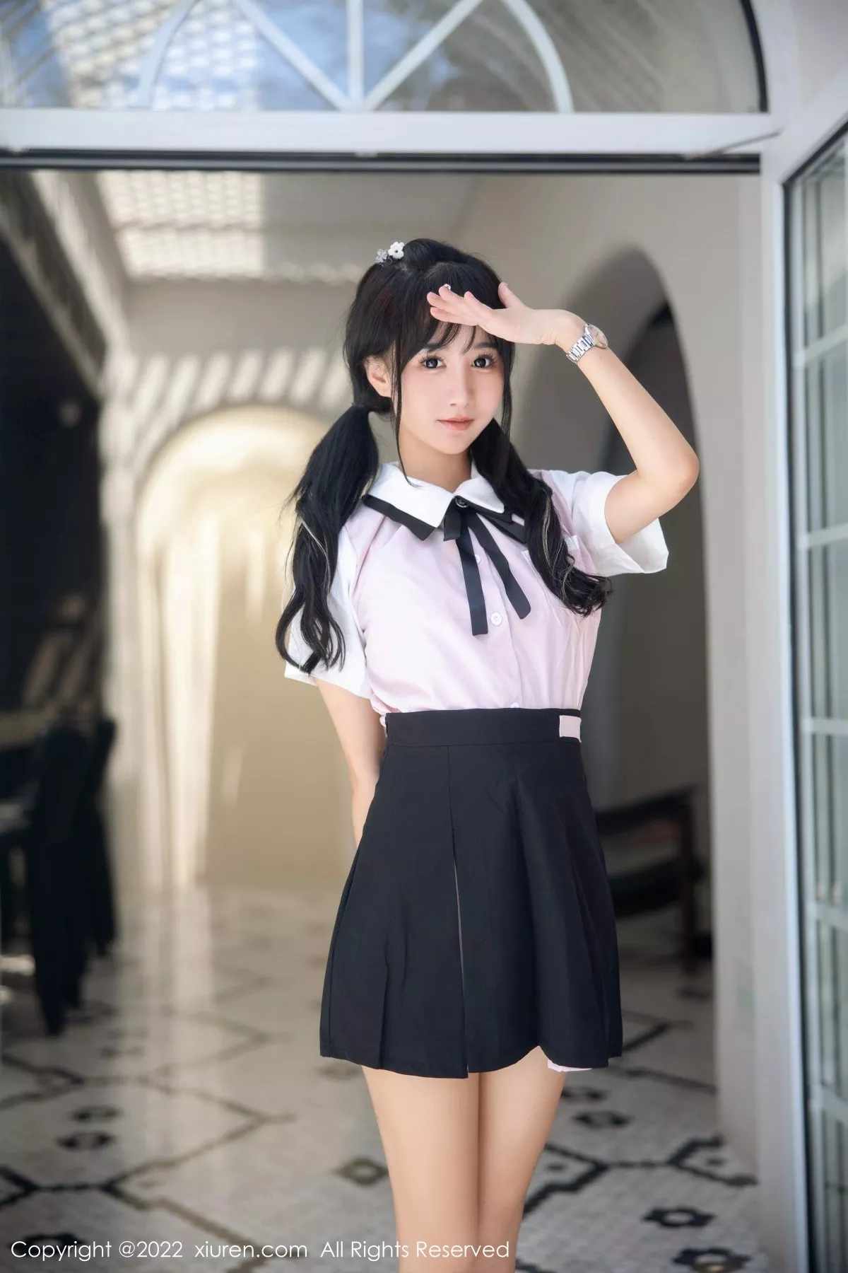 秀人集.com_[XiuRen秀人网]No.5443_女神小果冻儿大理旅拍性感白T配黑短裙露粉色内衣迷人诱惑写真99P