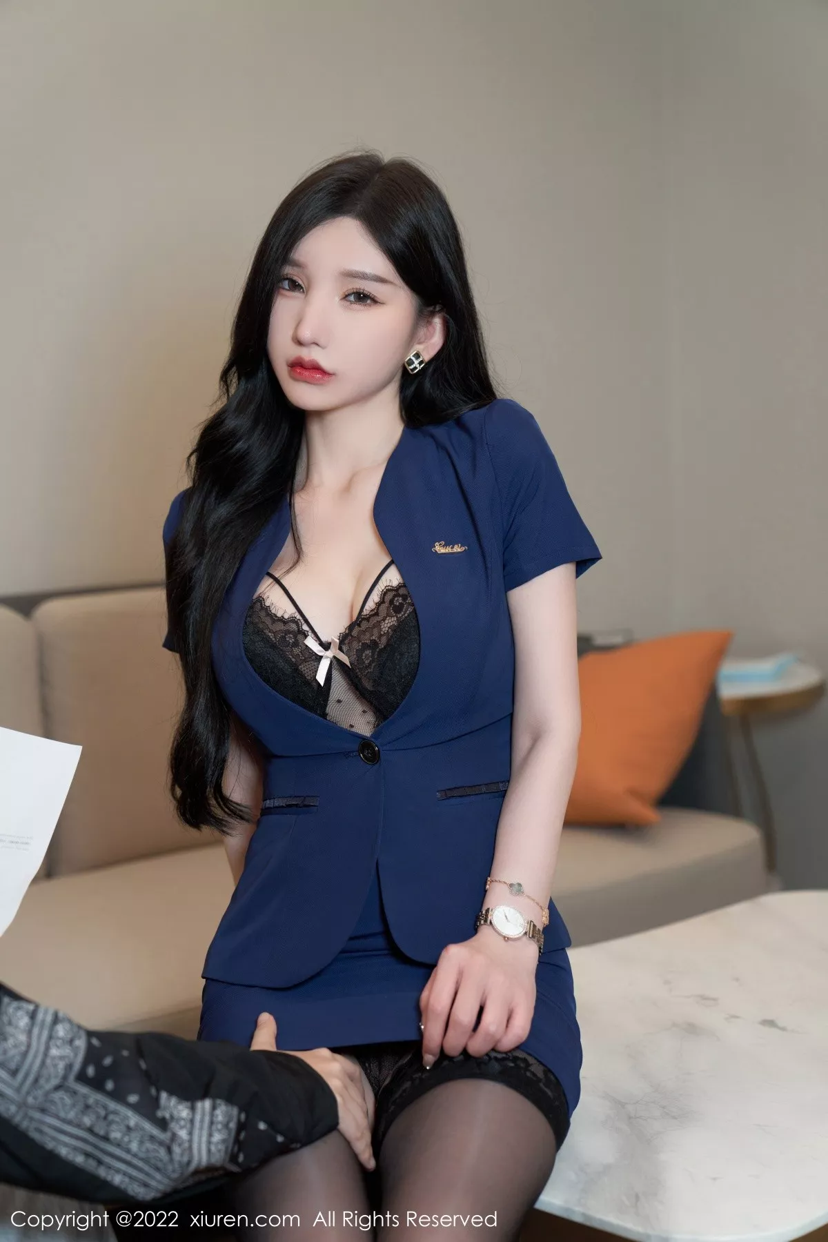 秀人集.com_[XiuRen秀人网]No.5324_女神周于希Sally心愿旅拍脱蓝色职业装露黑色蕾丝内衣诱惑写真81P