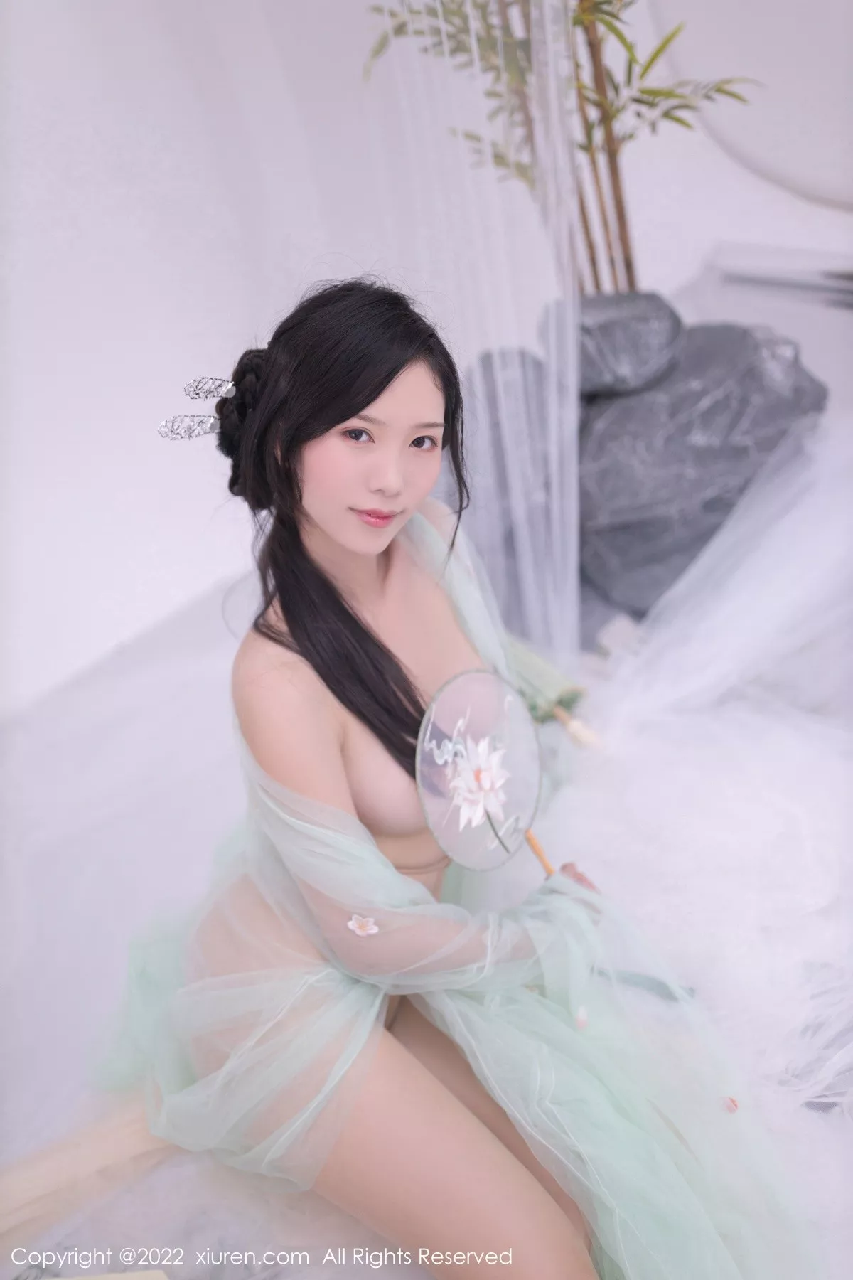 秀人集.com_[XiuRen秀人网]No.5345_模特利世私房性感淡绿色轻透古装服饰透视秀火辣身材诱惑写真72P