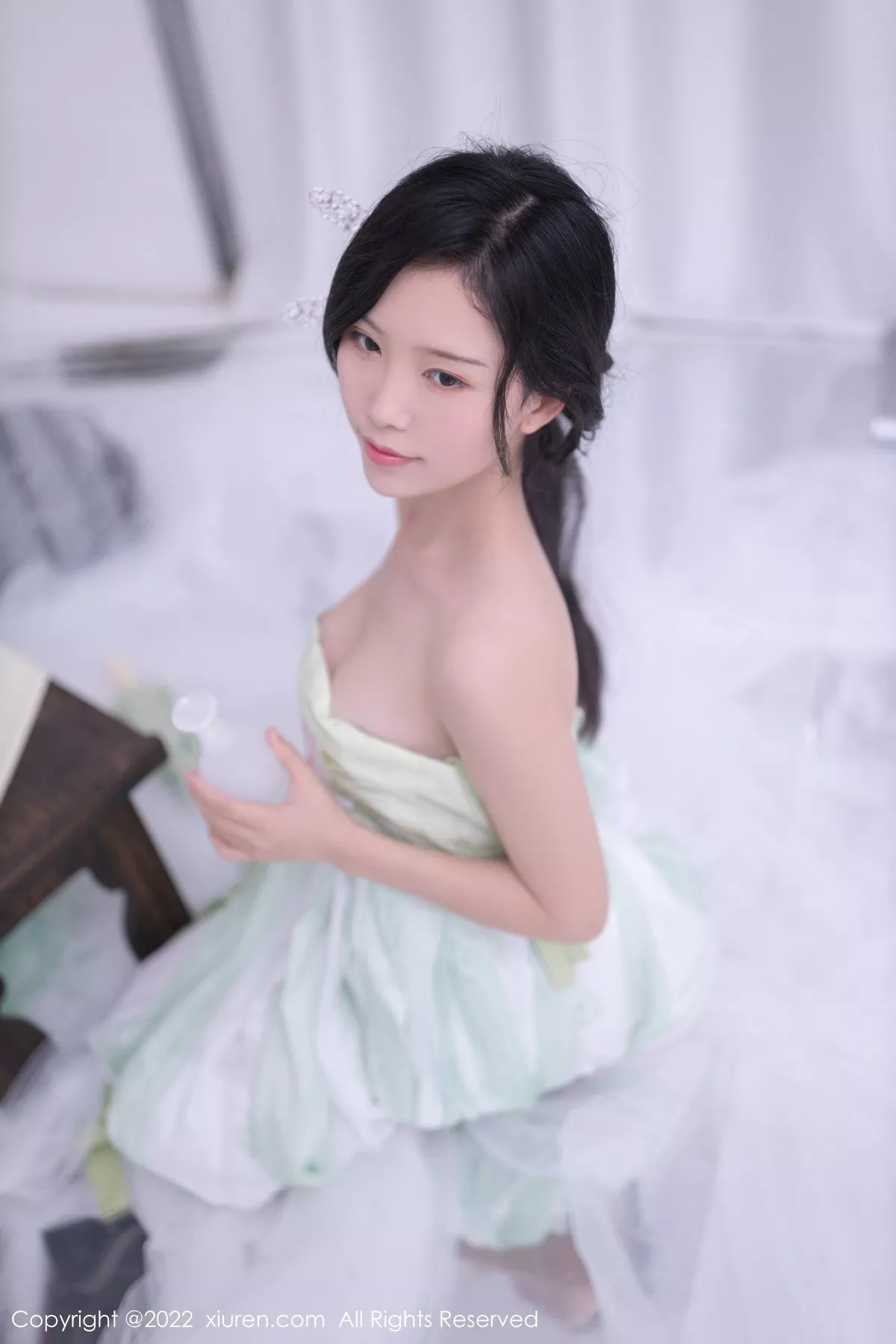 秀人集.com_[XiuRen秀人网]No.5345_模特利世私房性感淡绿色轻透古装服饰透视秀火辣身材诱惑写真72P