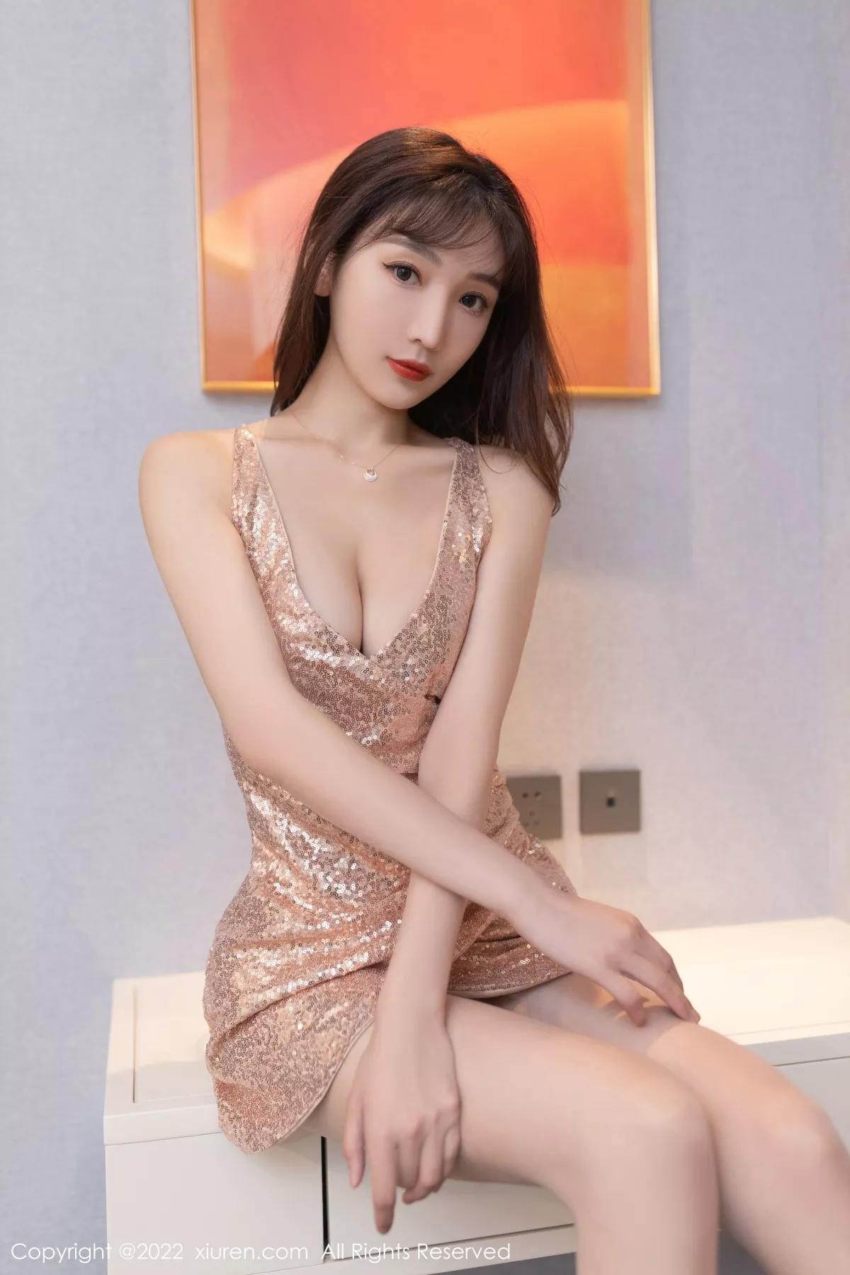 秀人集.com_[XiuRen秀人网]No.5354_模特陆萱萱广州-云南旅拍铜色闪亮吊裙配原色丝袜撩人诱惑写真78P