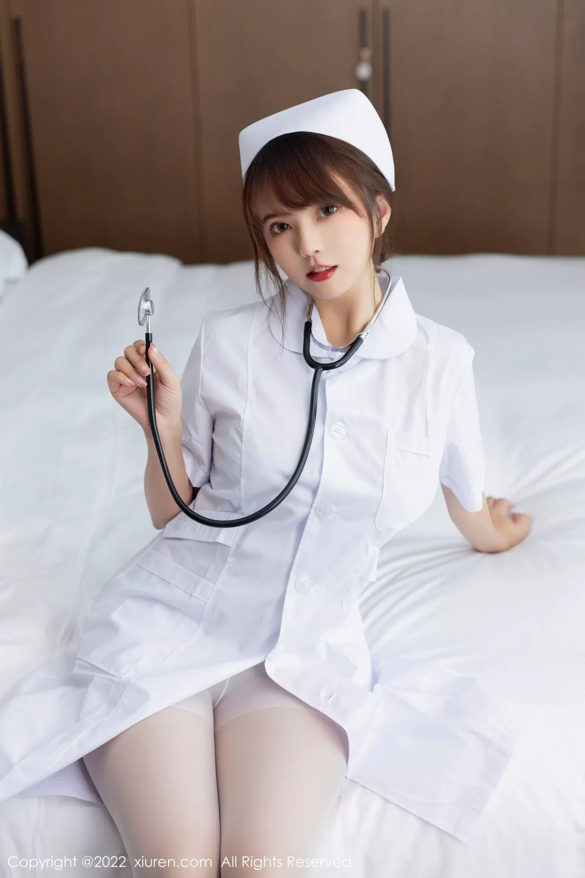 秀人集.com_[XiuRen秀人网]No.5353_模特张思允Nice性感白色护士服饰配超薄无内肉丝惹火诱惑写真60P