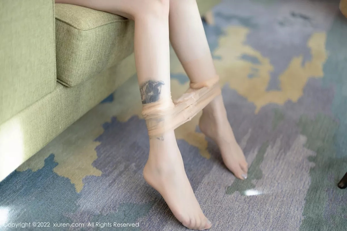 秀人集.com_[XiuRen秀人网]No.5467_女神王雨纯万宁旅拍半撩淡彩色连衣裙露超薄无内肉丝诱惑写真84P