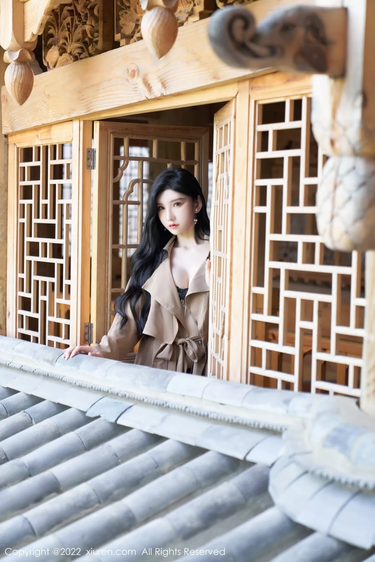 秀人集.com_[XiuRen秀人网]No.5469_女神周于希Sally脱杏色风衣露黑色蕾丝内衣配蕾丝吊袜诱惑写真75P