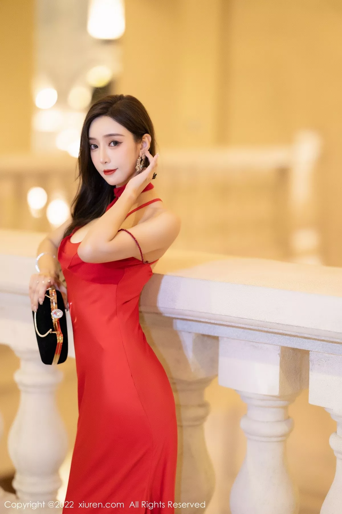 秀人集.com_[XiuRen秀人网]No.5470_女神王馨瑶yanni脱性感红色礼裙露金色条纹内衣完美诱惑写真78P