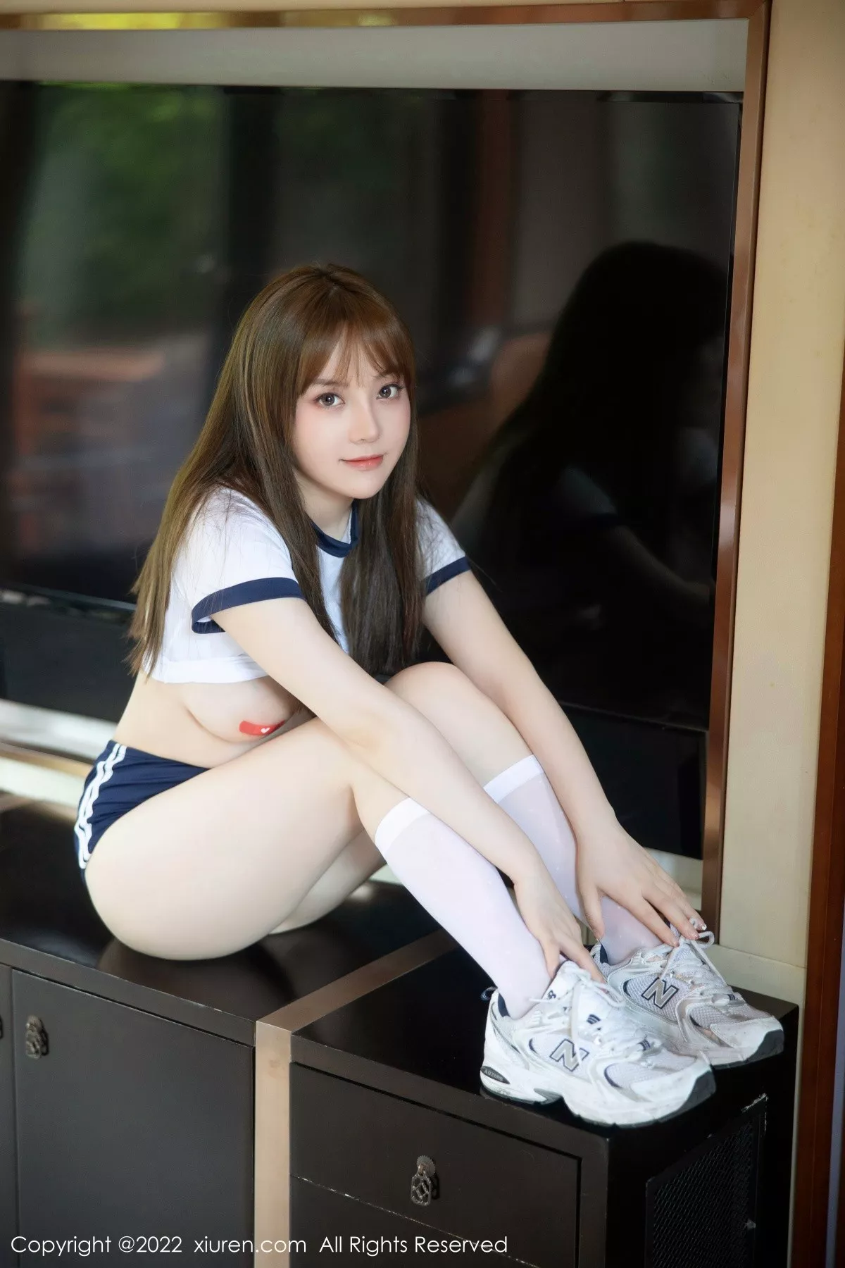 秀人集.com_[XiuRen秀人网]No.5465_模特豆瓣酱私房性感白色短袖上衣配蓝短裤半脱露豪乳诱惑写真117P