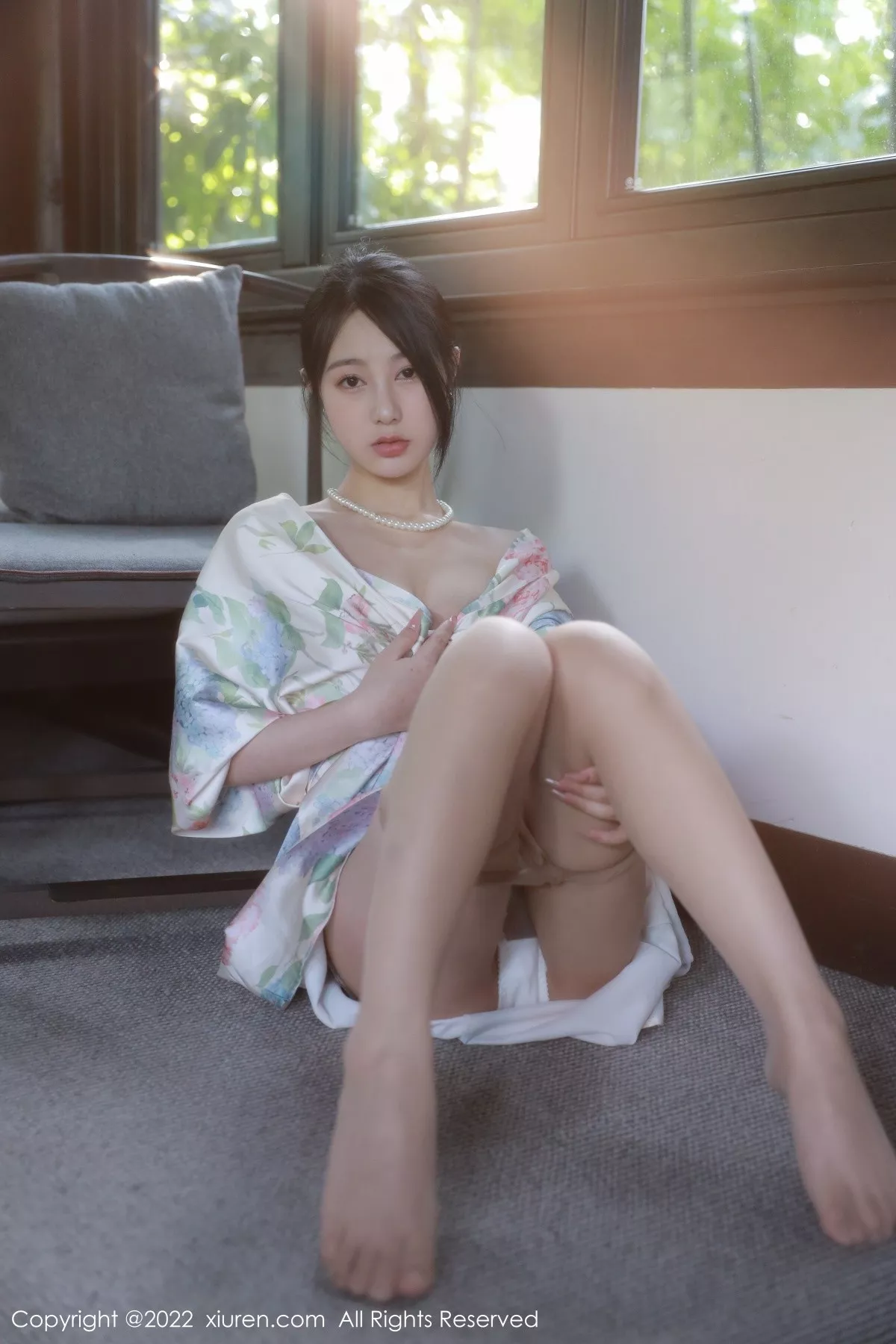 秀人集.com_[XiuRen秀人网]No.5514_模特谢晚晚性感白色带花纹长裙配原色丝袜秀完美身材诱惑写真111P