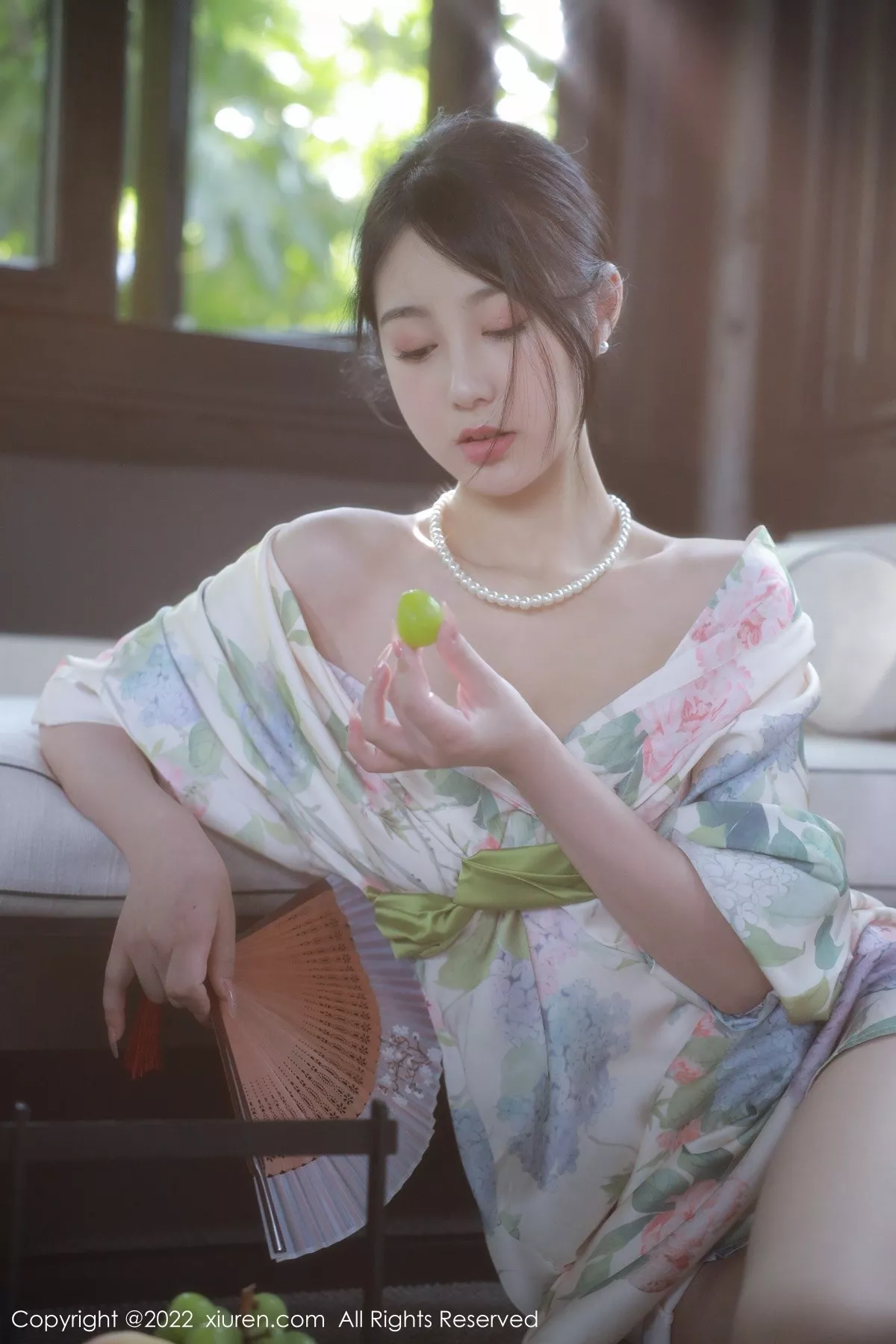 秀人集.com_[XiuRen秀人网]No.5514_模特谢晚晚性感白色带花纹长裙配原色丝袜秀完美身材诱惑写真111P