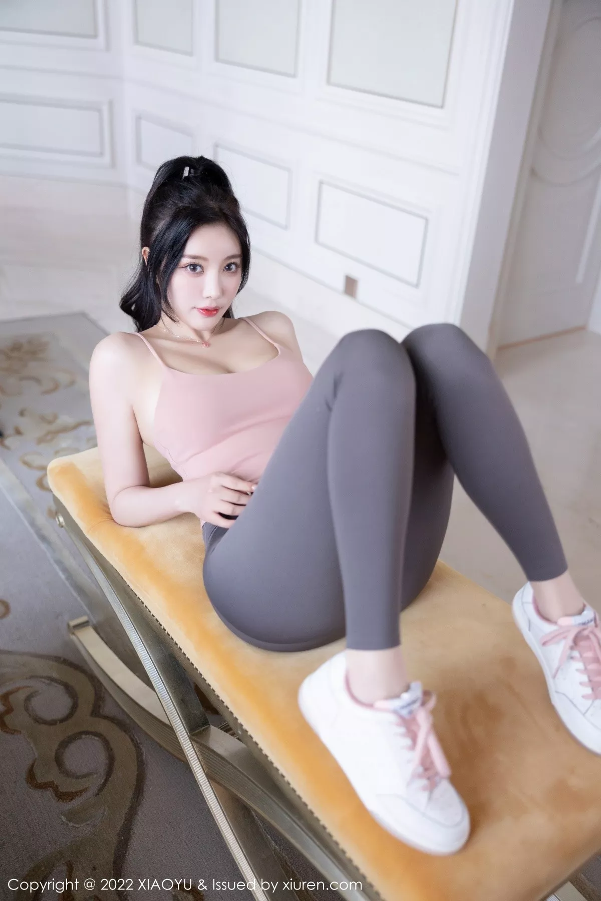 秀人集.com_[XiaoYu画语界]Vol.856_女神杨晨晨Yome心愿旅拍浅粉色吊带配深灰运动裤撩人诱惑写真91P