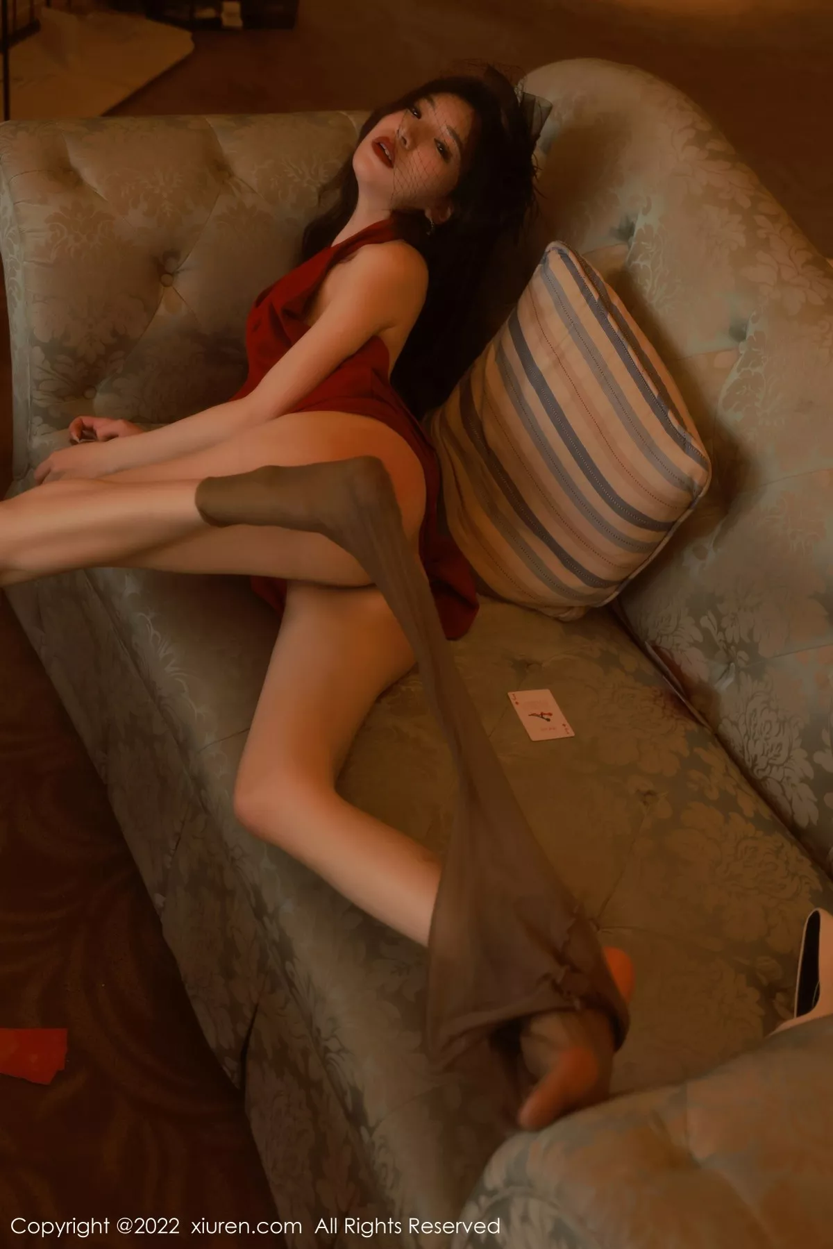 秀人集.com_[XiuRen秀人网]No.5542_模特hebe韩心雨澳门旅拍性感红色长裙配超薄黑丝迷人诱惑写真56P
