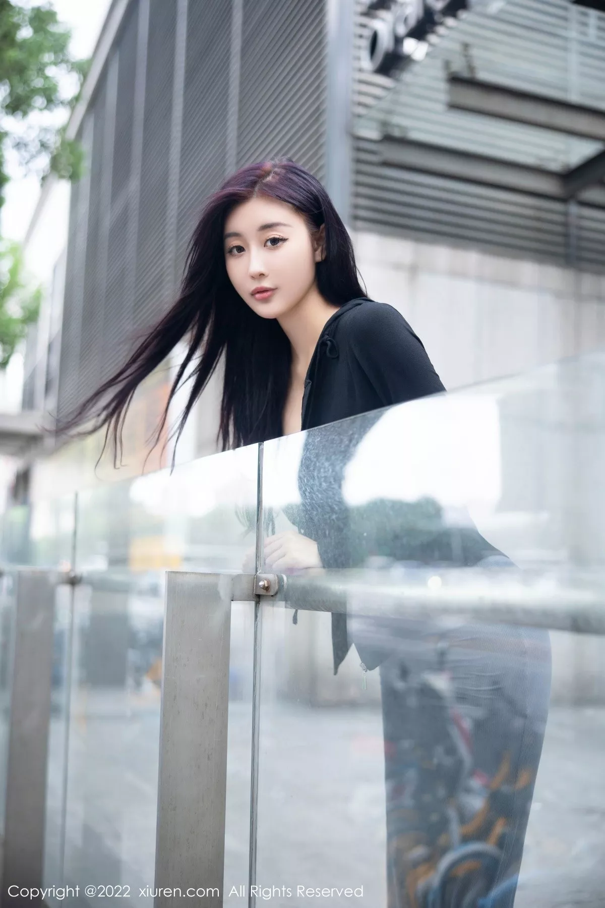 秀人集.com_[XiuRen秀人网]No.5553_新人模特顾楚楚maily性感深灰色吊带裙配诱人灰丝完美诱惑写真96P