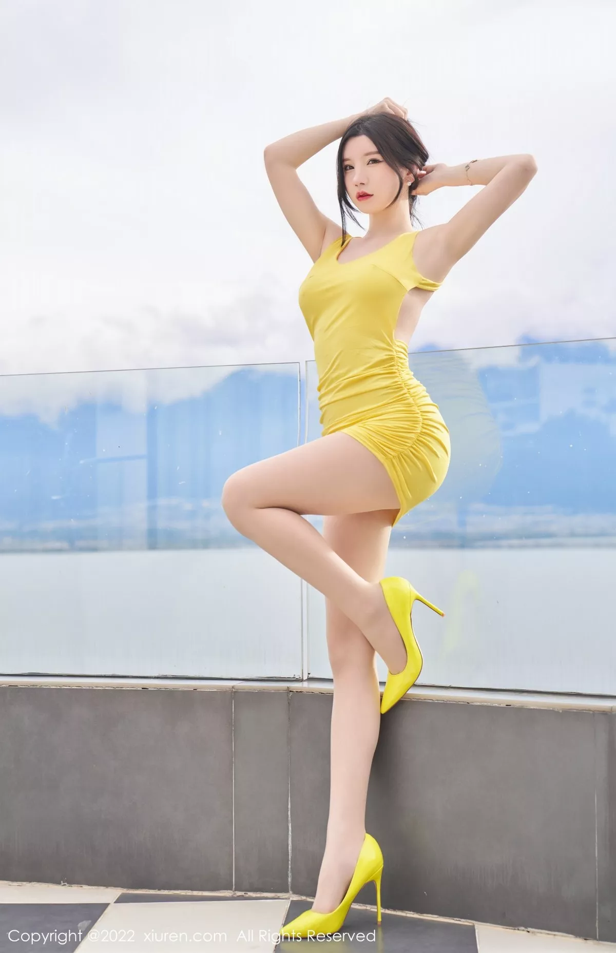 秀人集.com_[XiuRen秀人网]No.5557_女神周于希Sally心愿旅拍黄色收身连衣裙配无内肉丝惹火诱惑写真70P