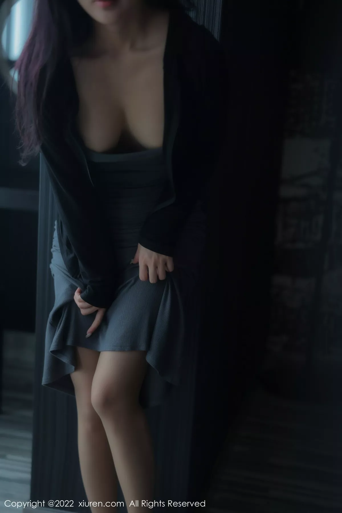 秀人集.com_[XiuRen秀人网]No.5553_新人模特顾楚楚maily性感深灰色吊带裙配诱人灰丝完美诱惑写真96P