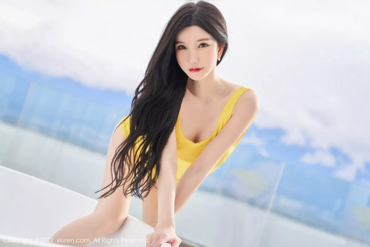 秀人集.com_[XiuRen秀人网]No.5557_女神周于希Sally心愿旅拍黄色收身连衣裙配无内肉丝惹火诱惑写真70P