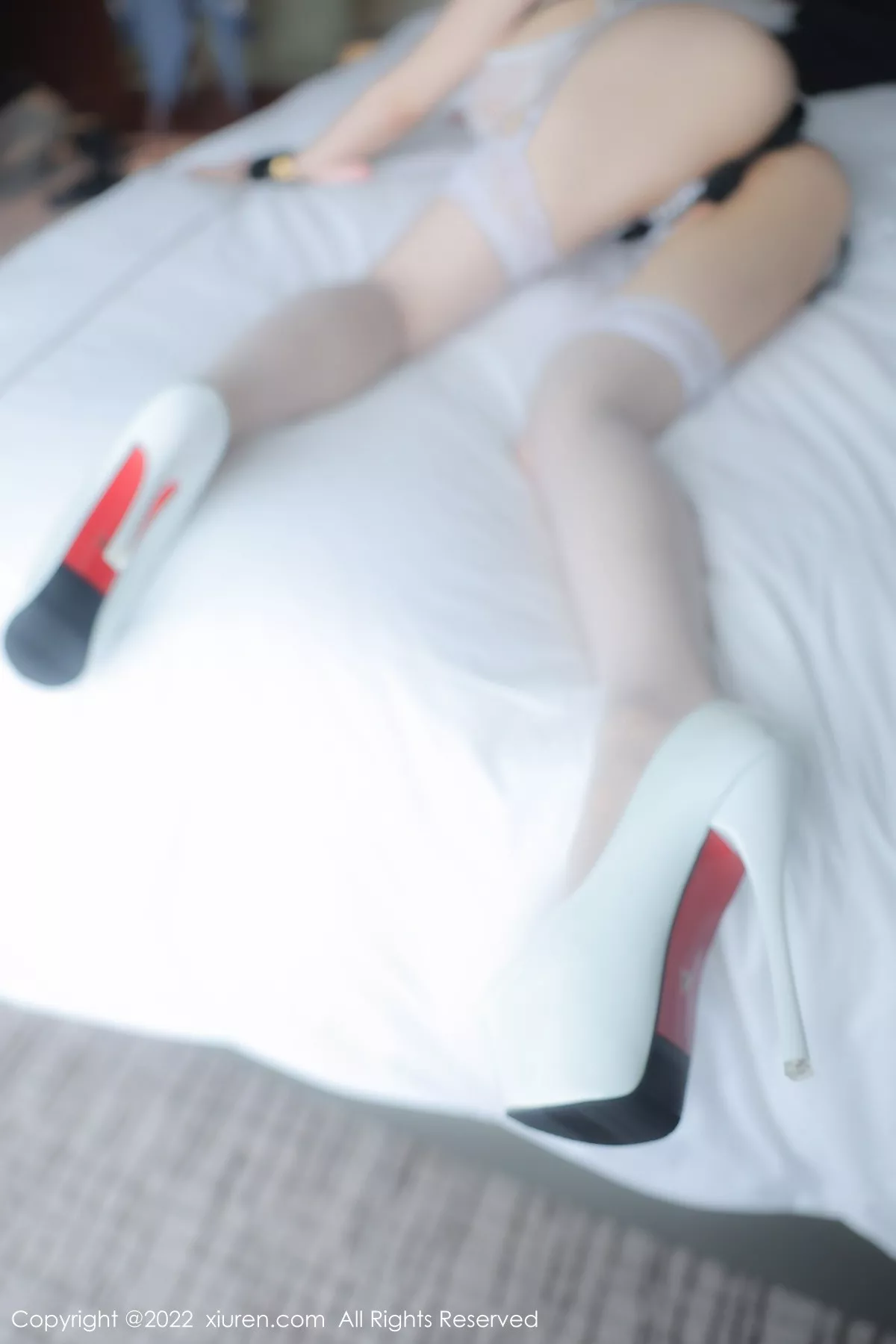 秀人集.com_[XiuRen秀人网]No.5565_模特顾乔楠Cora白色轻透薄纱公主裙配蕾丝吊袜极致诱惑写真78P