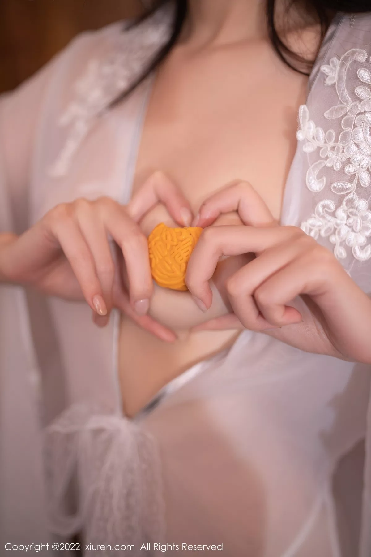 秀人集.com_[XiuRen秀人网]No.5573_模特就是阿朱啊嫦娥装扮中秋主题白色服饰秀曼妙身姿诱惑写真85P