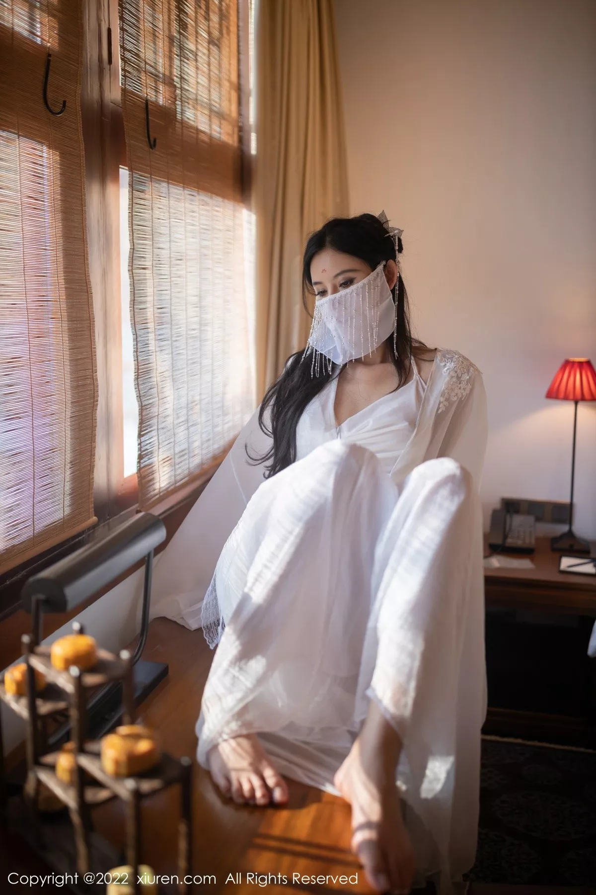 秀人集.com_[XiuRen秀人网]No.5573_模特就是阿朱啊嫦娥装扮中秋主题白色服饰秀曼妙身姿诱惑写真85P