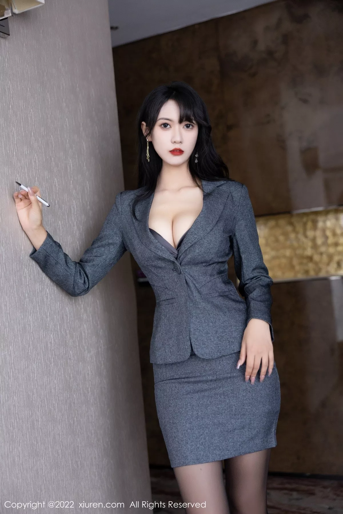 秀人集.com_[XiuRen秀人网]No.5575_新人模特林子遥灰色Ol制服装露性感内衣超薄黑丝撩人诱惑写真86P