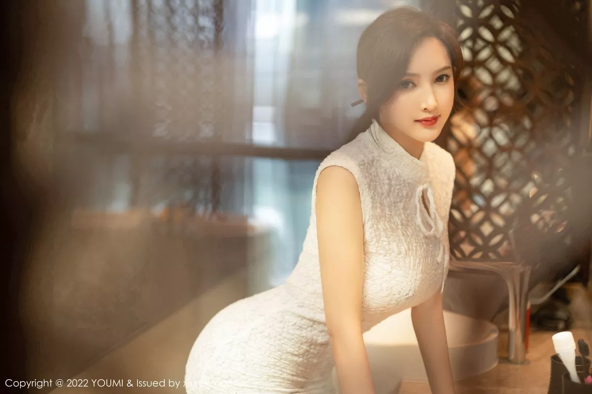 秀人集.com_[YouMi尤蜜荟]Vol.844_女神奶瓶土肥圆性感白色旗袍配超薄黑丝秀丰满身材极致诱惑写真72P