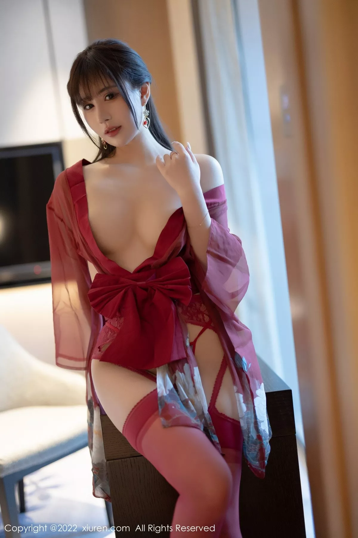 秀人集.com_[XiuRen秀人网]No.5606_模特张欣欣性感红色轻透薄纱服配红丝吊袜秀苗条身材诱惑写真80P