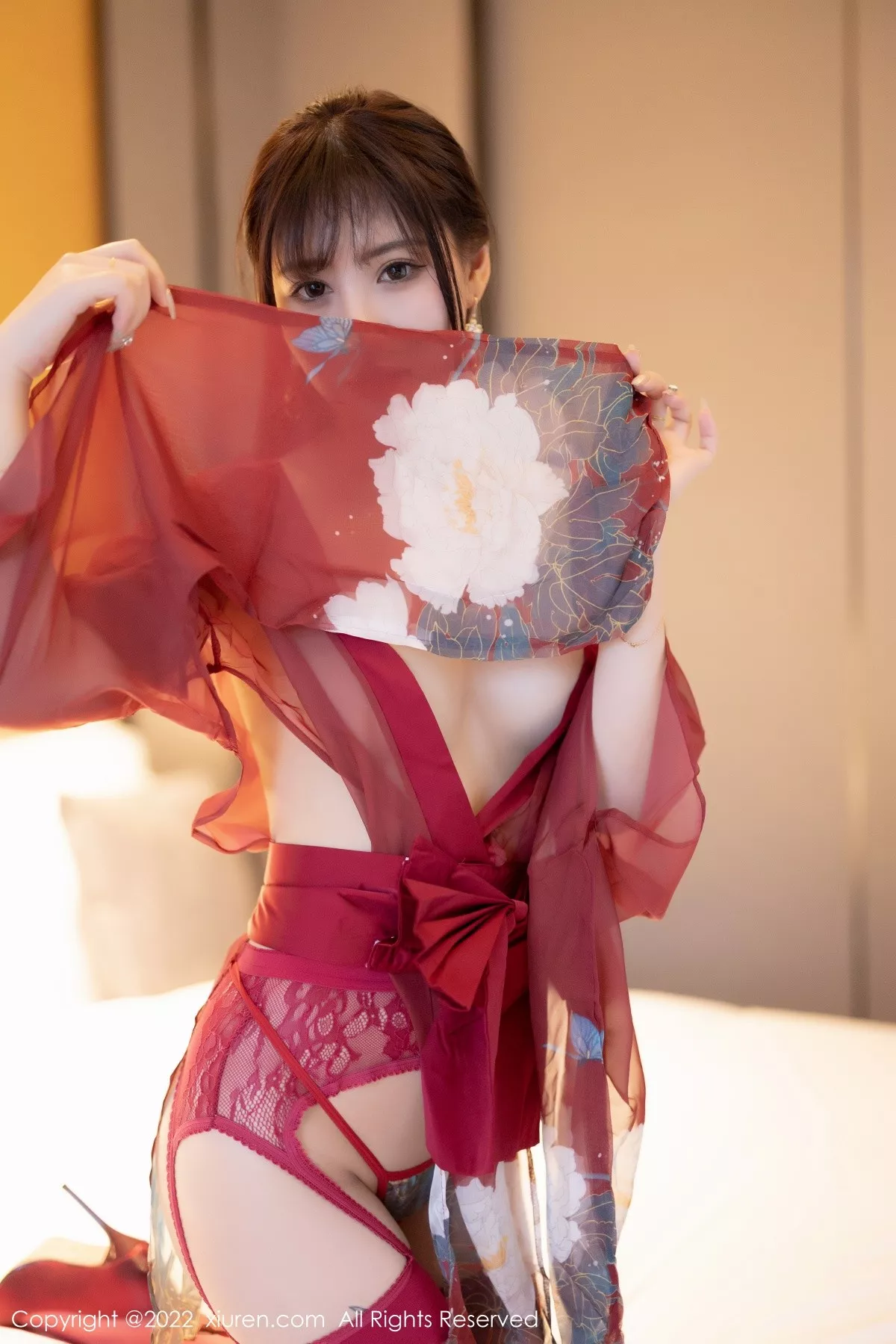 秀人集.com_[XiuRen秀人网]No.5606_模特张欣欣性感红色轻透薄纱服配红丝吊袜秀苗条身材诱惑写真80P