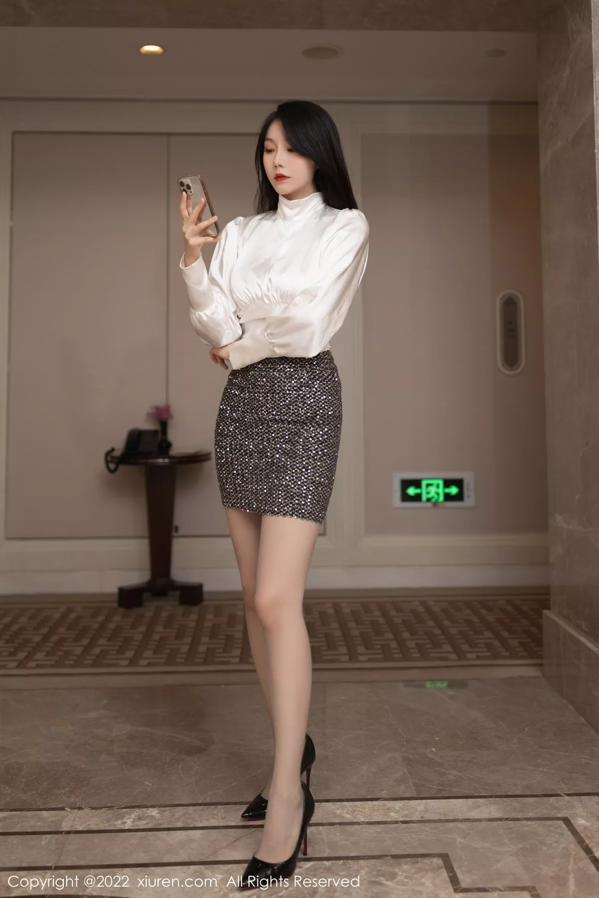 秀人集.com_[XiuRen秀人网]No.5480_模特安然anran白领装扮性感白色长T配短裙秀完美身材诱惑写真81P