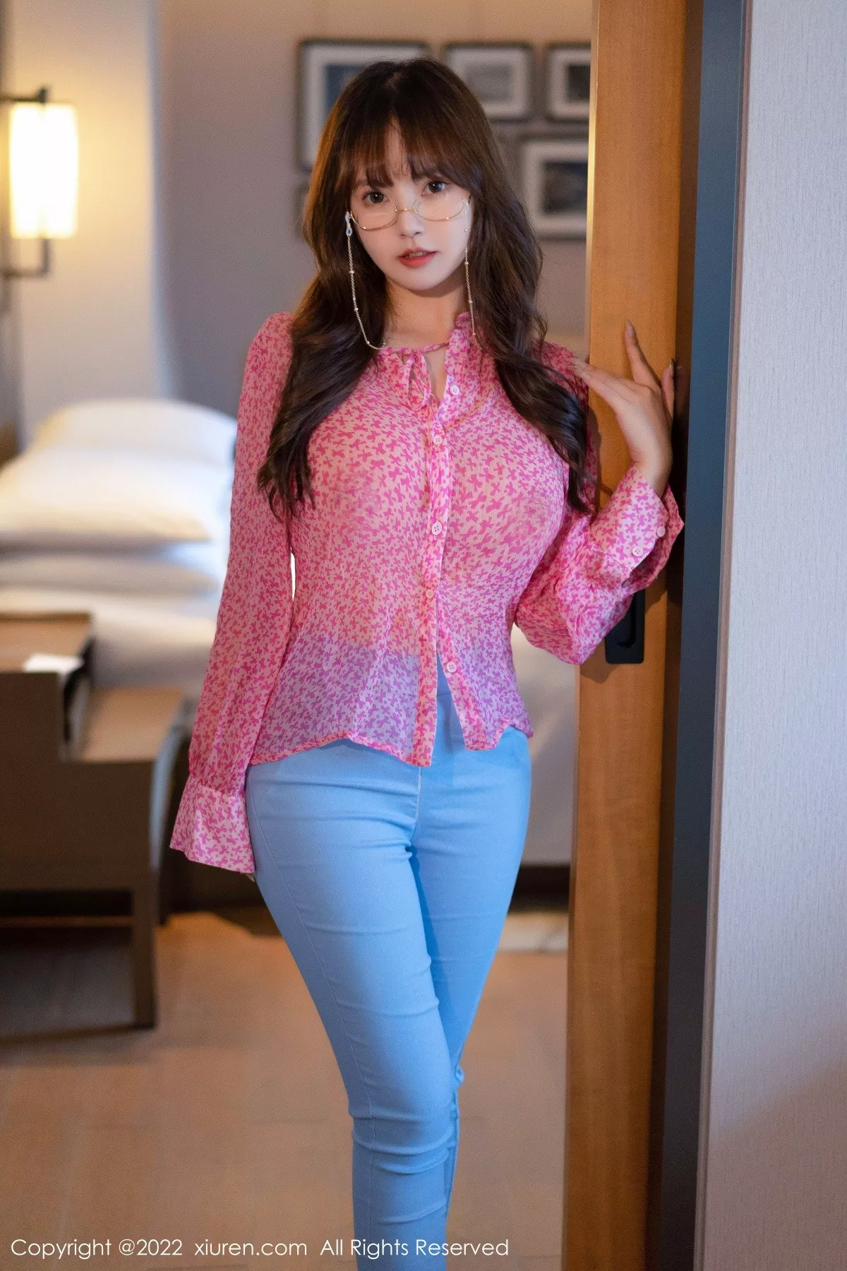 秀人集.com_[XiuRen秀人网]No.5488_模特张思允Nice粉红花纹衣配蓝色长裤半脱露无内肉丝诱惑写真59P
