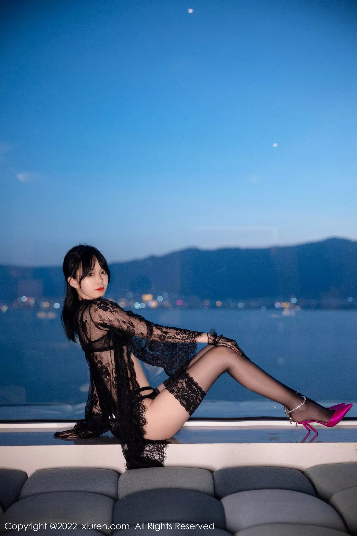 秀人集.com_[XiuRen秀人网]No.5491_模特奶瓶大理旅拍性感黑网纱披风露黑色轻透内衣极致魅惑写真70P