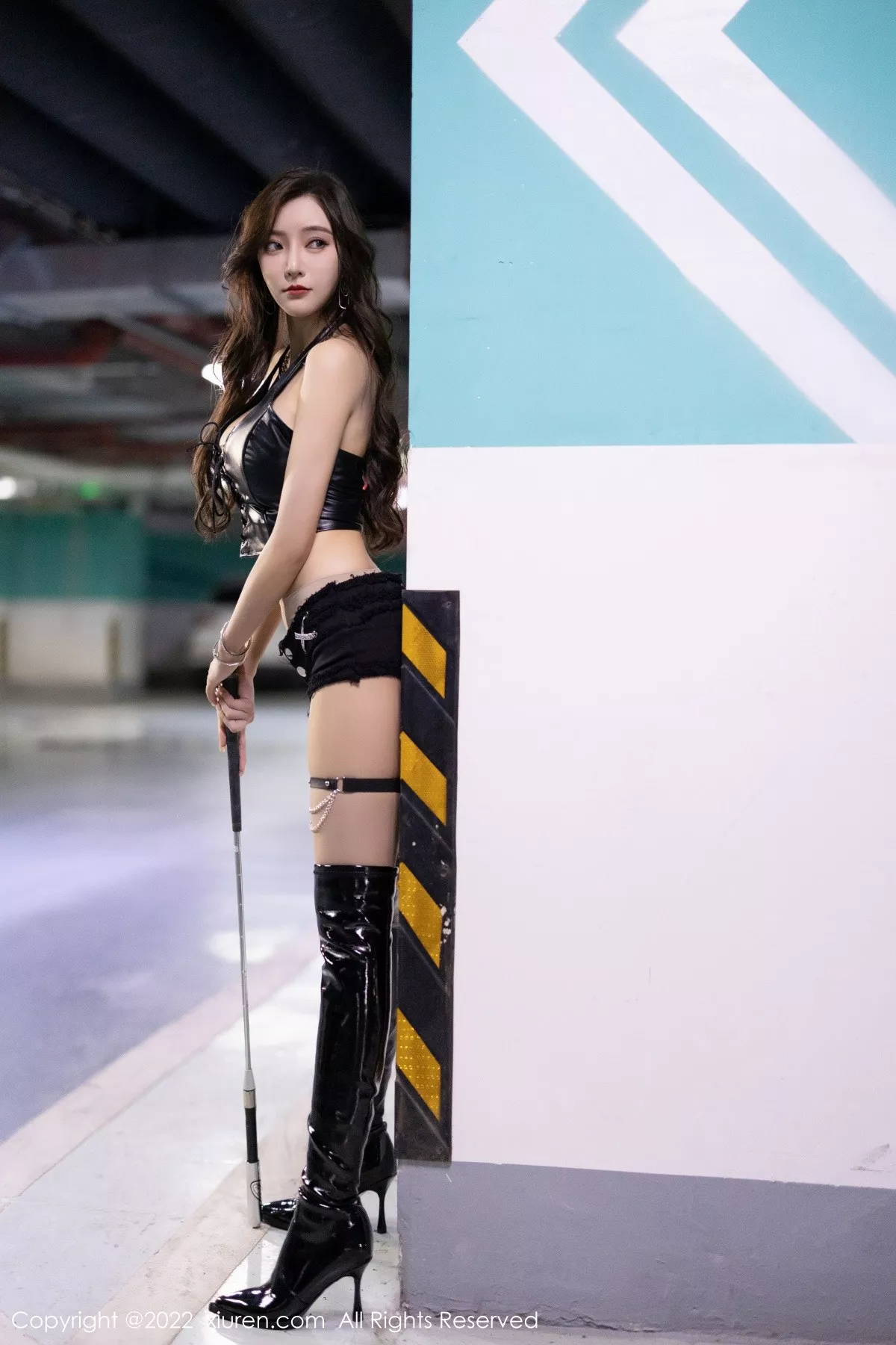 秀人集.com_[XiuRen秀人网]No.5494_女神王馨瑶yanni厦门旅拍黑色皮质服饰配超薄肉丝撩人诱惑写真78P