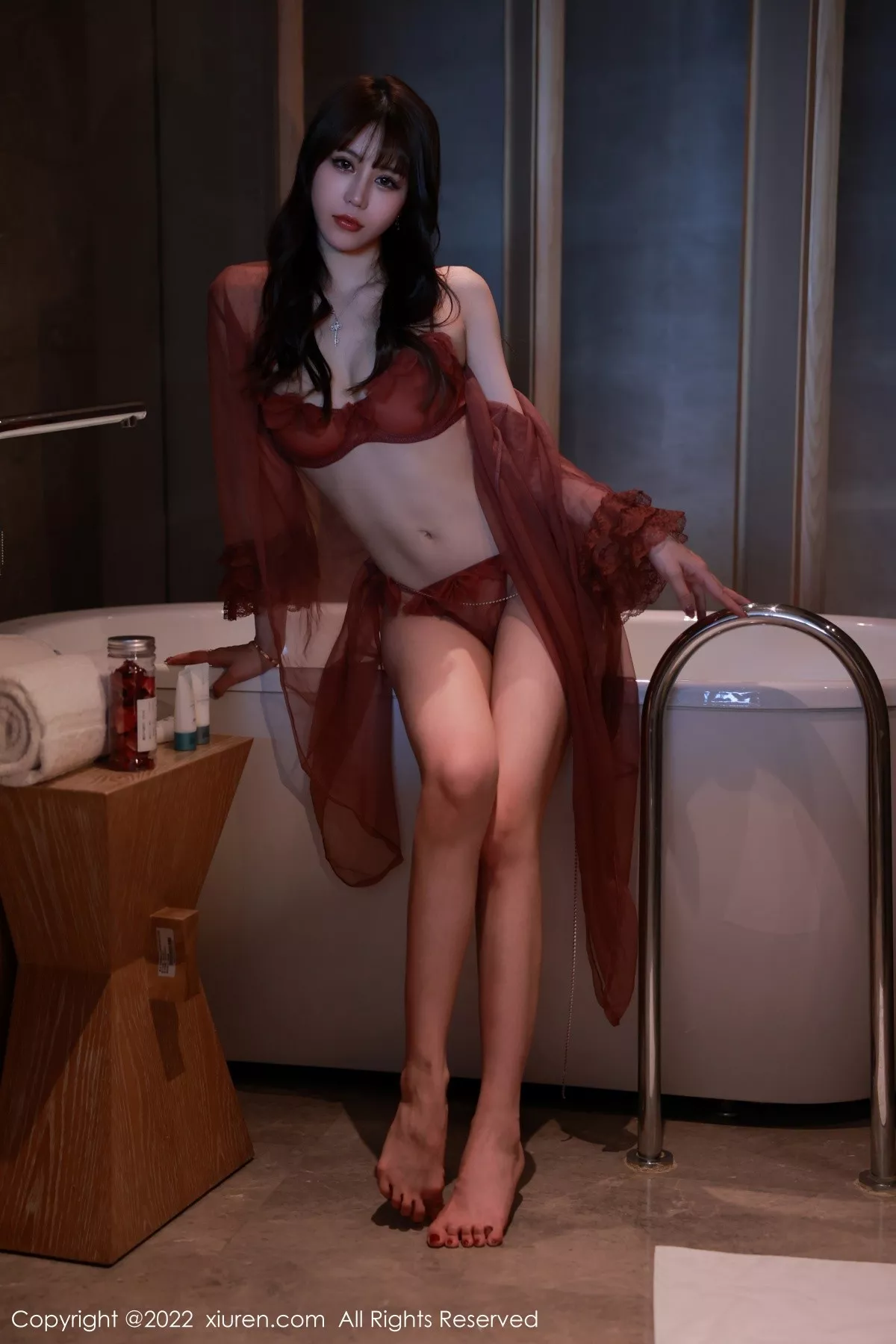 秀人集.com_[XiuRen秀人网]No.5496_模特tina_甜仔浴缸场景红色轻透网纱外衣秀凹凸身材迷人诱惑写真50P