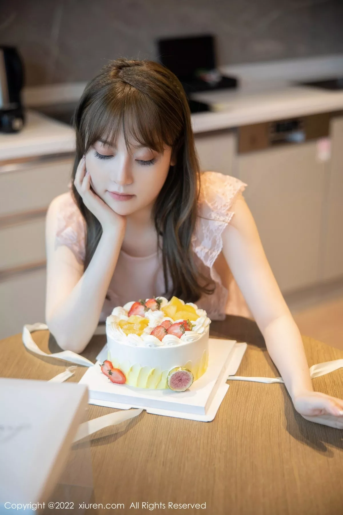 秀人集.com_[XiuRen秀人网]No.5497_模特豆瓣酱私房性感粉色轻透睡裙真空秀豪乳翘臀惹火诱惑写真90P