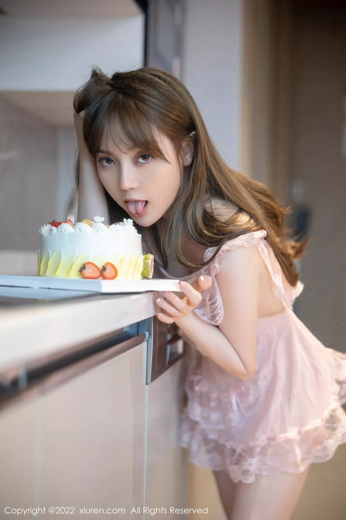 秀人集.com_[XiuRen秀人网]No.5497_模特豆瓣酱私房性感粉色轻透睡裙真空秀豪乳翘臀惹火诱惑写真90P