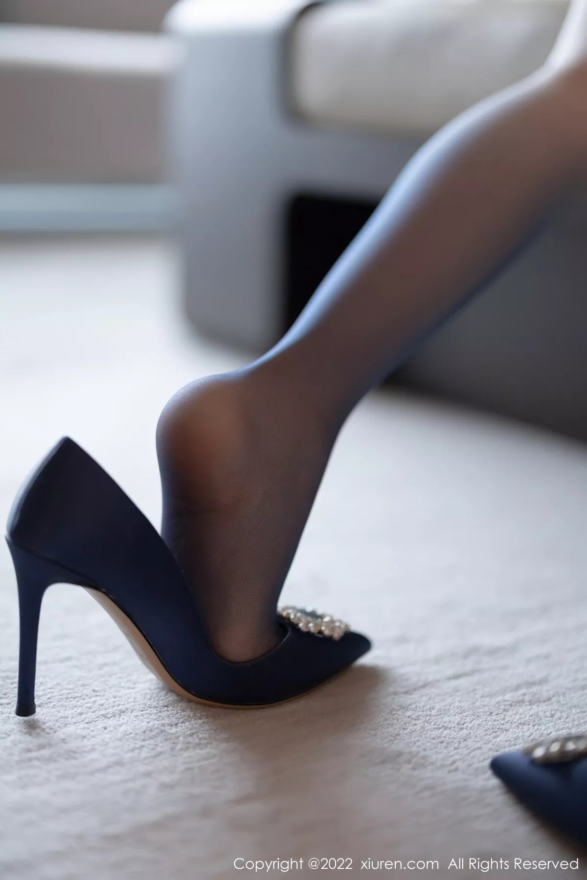 秀人集.com_[XiuRen秀人网]No.5643_女神徐莉芝Booty淡蓝上衣配白短裙露诱人变色丝袜迷人诱惑写真85P