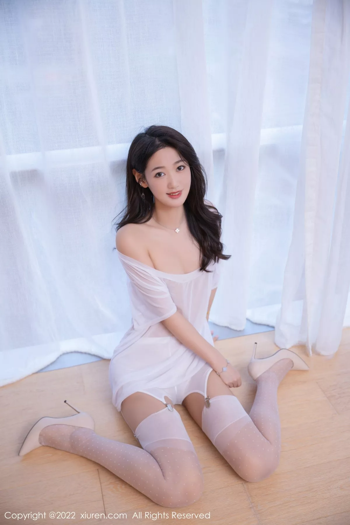 秀人集.com_[XiuRen秀人网]No.5644_模特唐安琪性感白色轻透连衣裙配白丝吊袜秀曼妙身姿诱惑写真83P