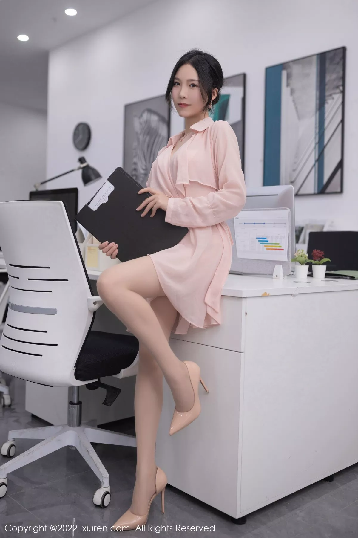 秀人集.com_[XiuRen秀人网]No.5657_模特利世职员装扮粉色薄透连衣裙露性感粉色蕾丝内衣诱惑写真77P