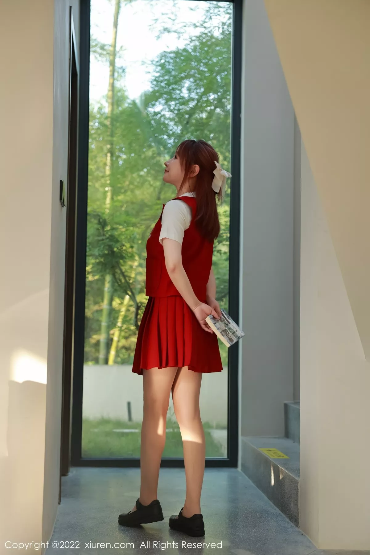 秀人集.com_[XiuRen秀人网]No.5652_模特养乐多DoDo性感红色学妹服饰露浅色内衣原色丝袜诱惑写真56P