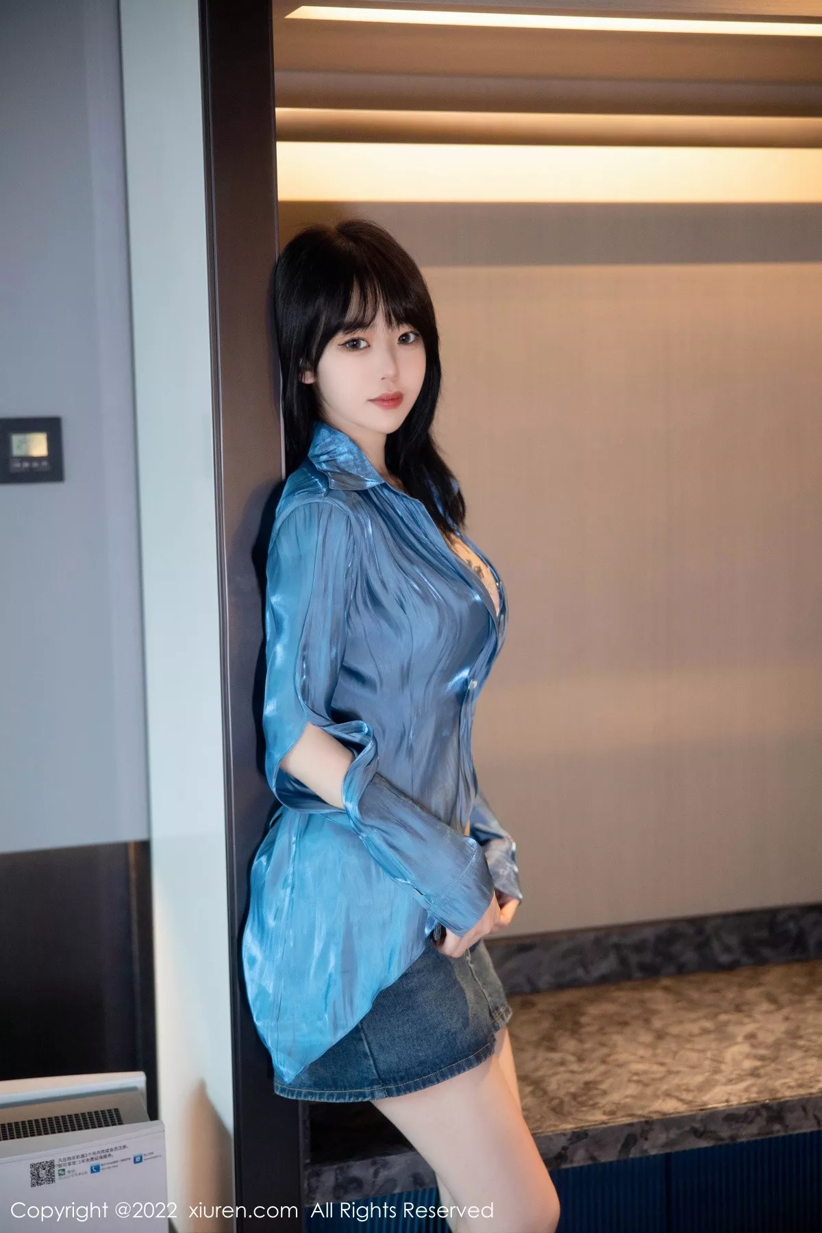 秀人集.com_[XiuRen秀人网]No.5662_模特奶瓶性感蓝色上衣配牛仔短裙半脱露浅色蕾丝内衣诱惑写真97P