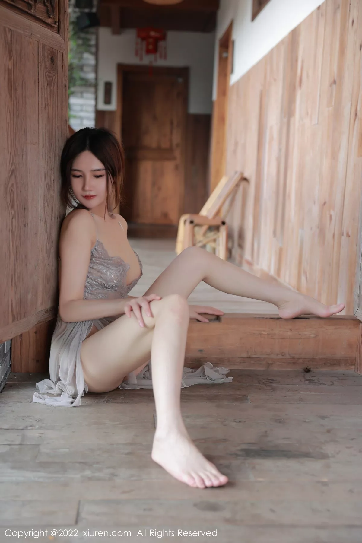 秀人集.com_[XiuRen秀人网]No.5660_模特古月小同学性感浅色薄纱吊带长裙透视秀豪乳翘臀诱惑写真63P