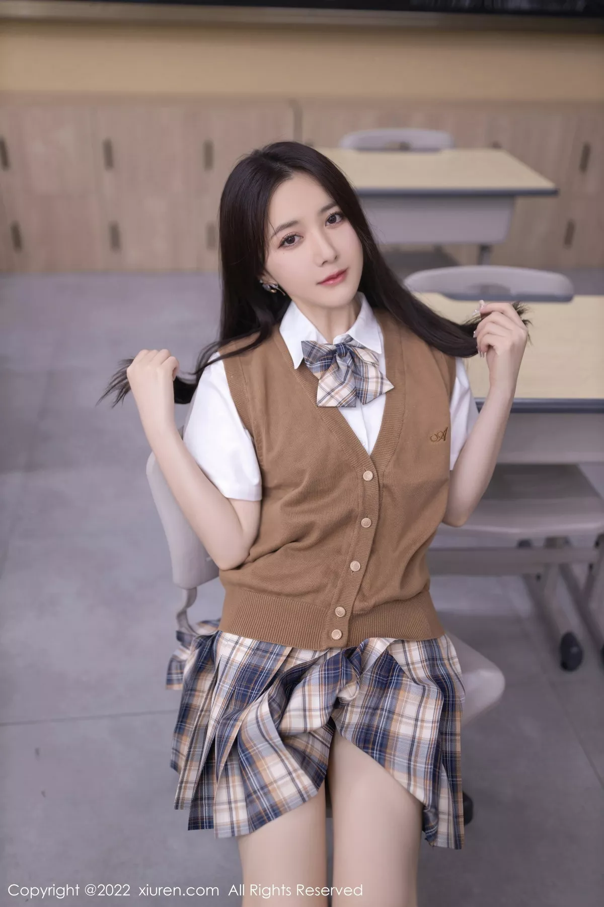 秀人集.com_[XiuRen秀人网]No.5673_模特鱼子酱Fish教师回忆录主题性感白色内衣秀完美身材诱惑写真80P