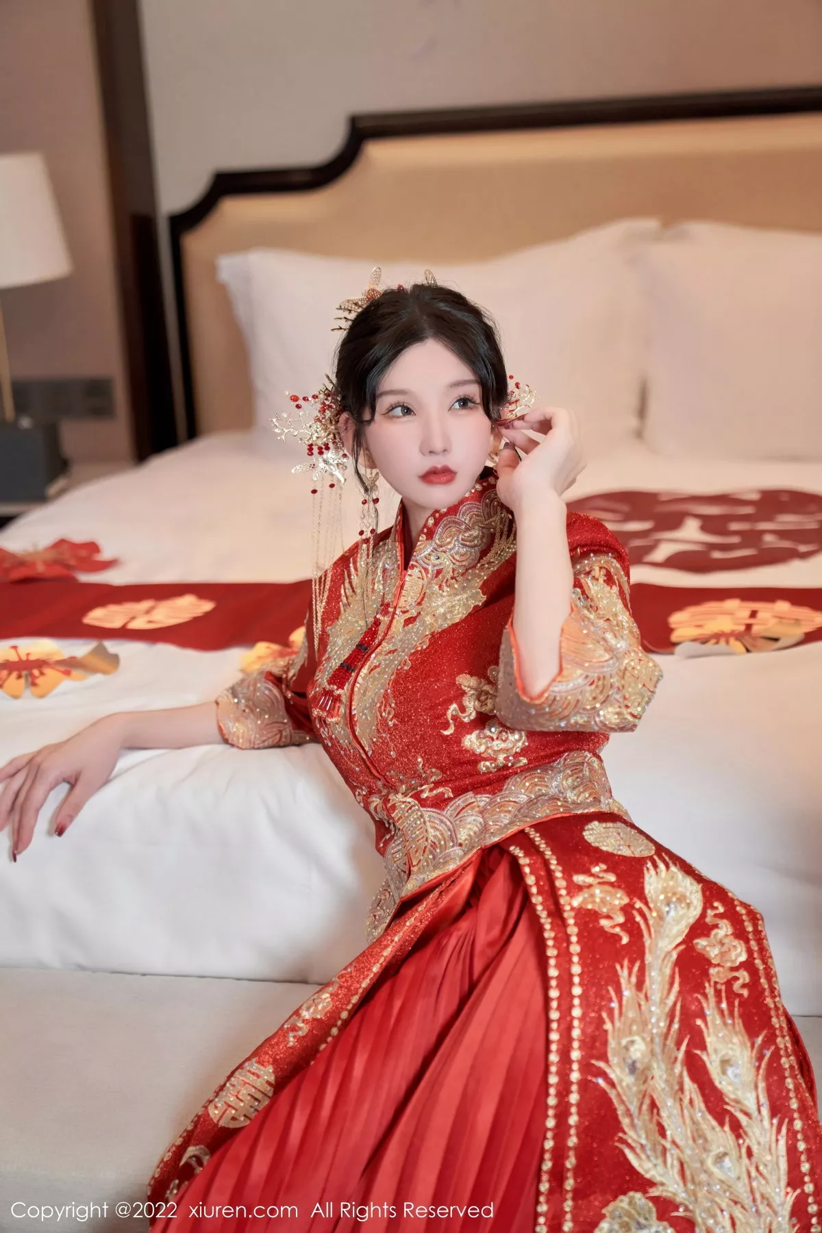 秀人集.com_[XiuRen秀人网]No.5675_女神周于希Sally私房脱新娘装露红色蕾丝内衣超薄肉丝诱惑写真80P